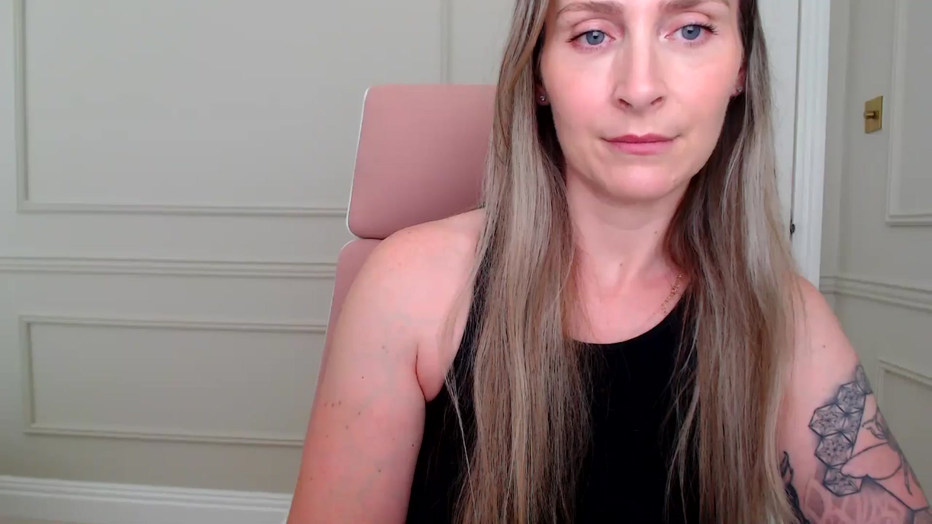 Gallery image thumbnail from Boob_Jiggler's myfreecams stream on, 06/20/2025, 13:49 image 6 of 20