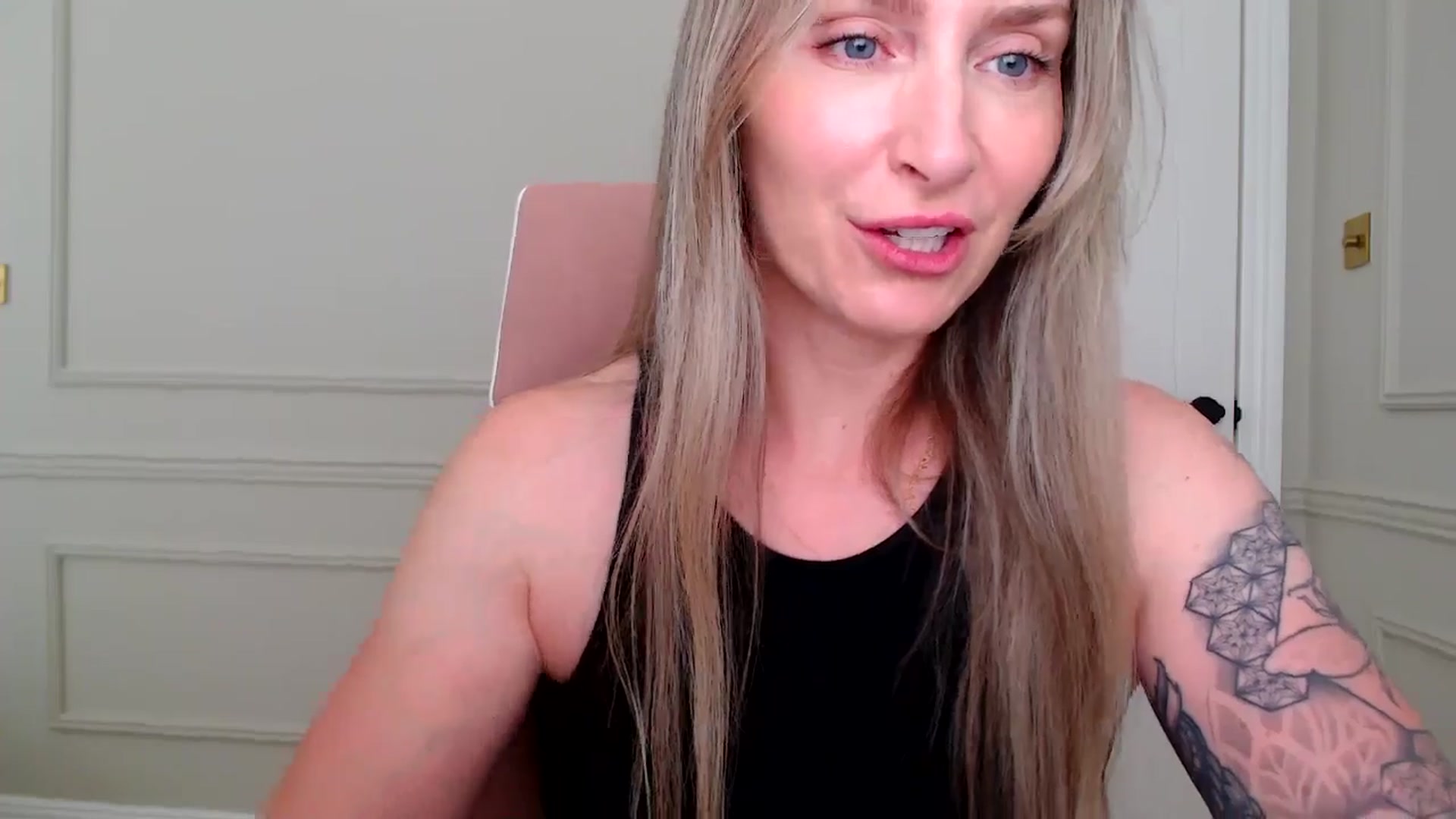 Gallery image thumbnail from Boob_Jiggler's myfreecams stream on, 06/20/2025, 13:49 image 9 of 20
