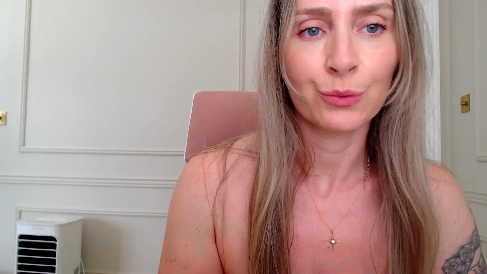 Gallery image thumbnail from Boob_Jiggler's myfreecams stream on, 06/26/2025, 14:04 image 20 of 20