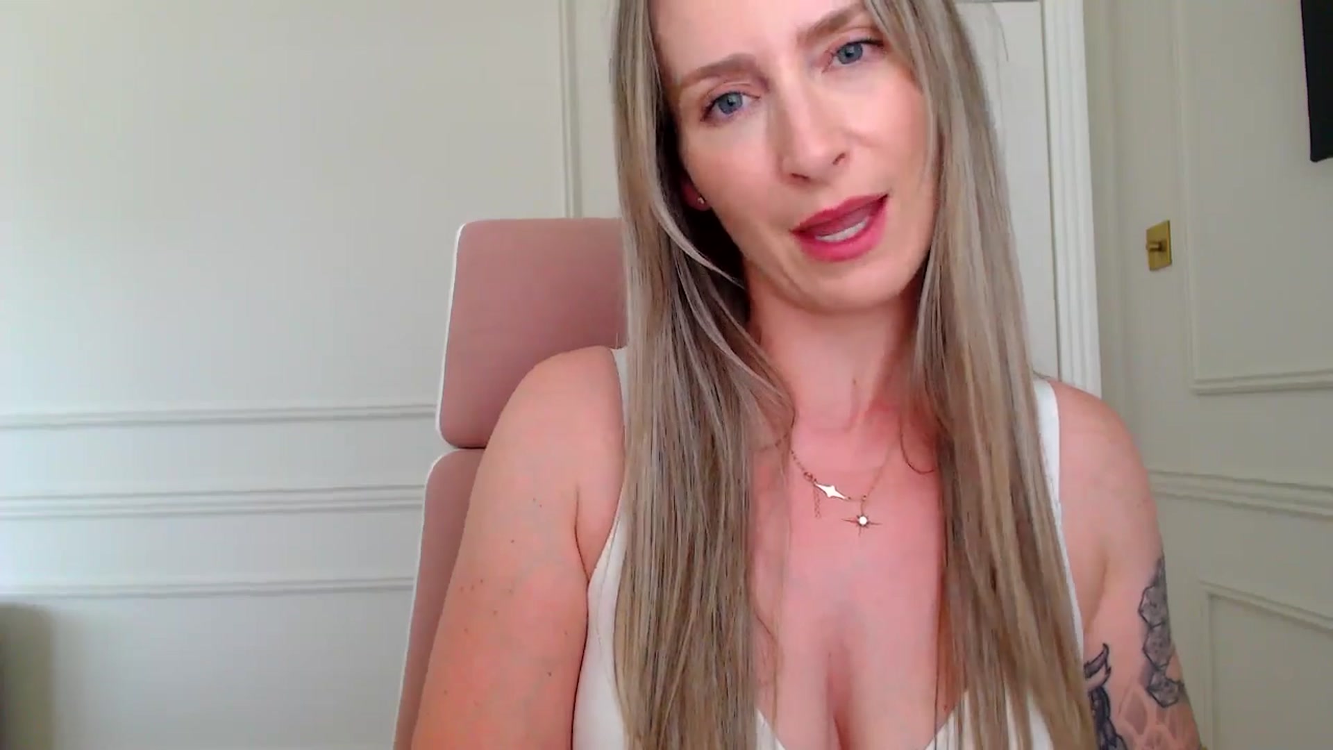 Gallery image thumbnail from Boob_Jiggler's myfreecams stream on, 06/28/2025, 12:23 image 8 of 20