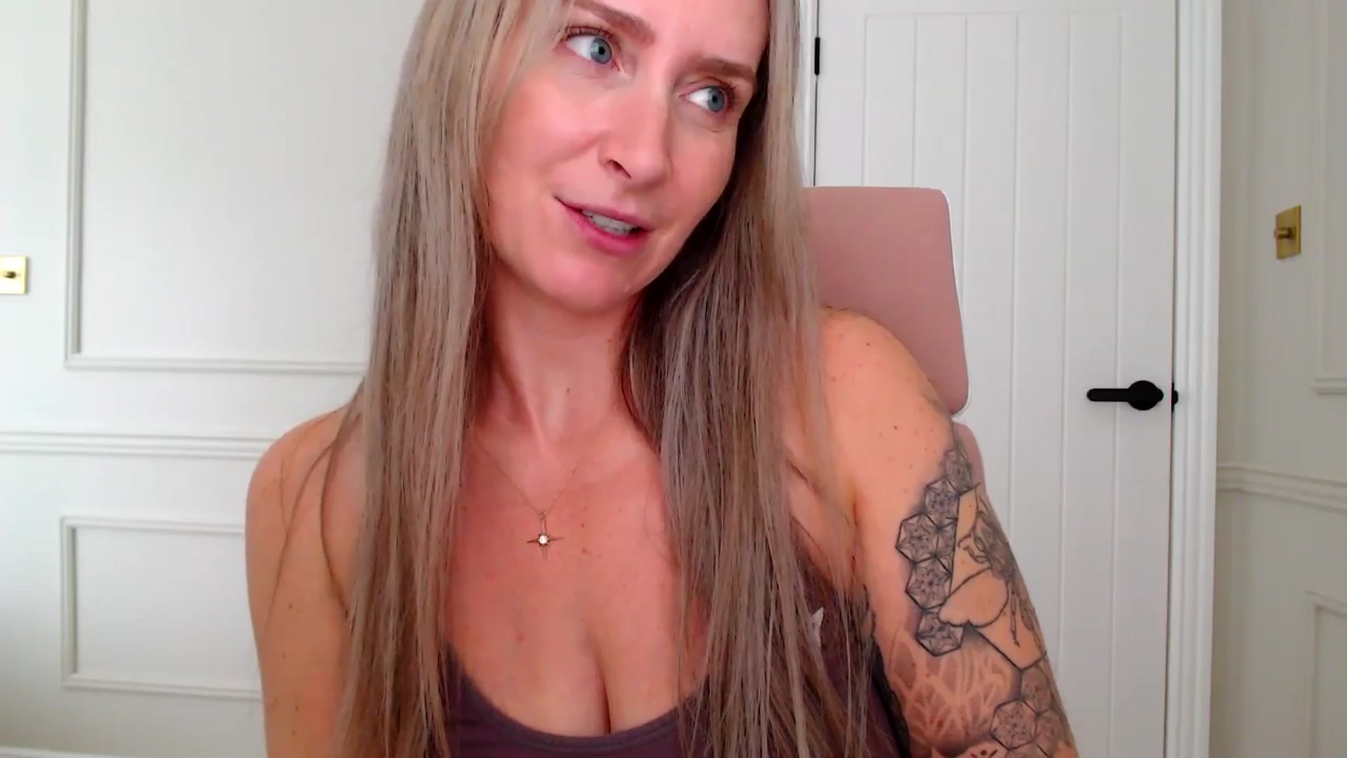 Gallery image thumbnail from Boob_Jiggler's myfreecams stream on, 09/09/2025, 13:57 image 12 of 20