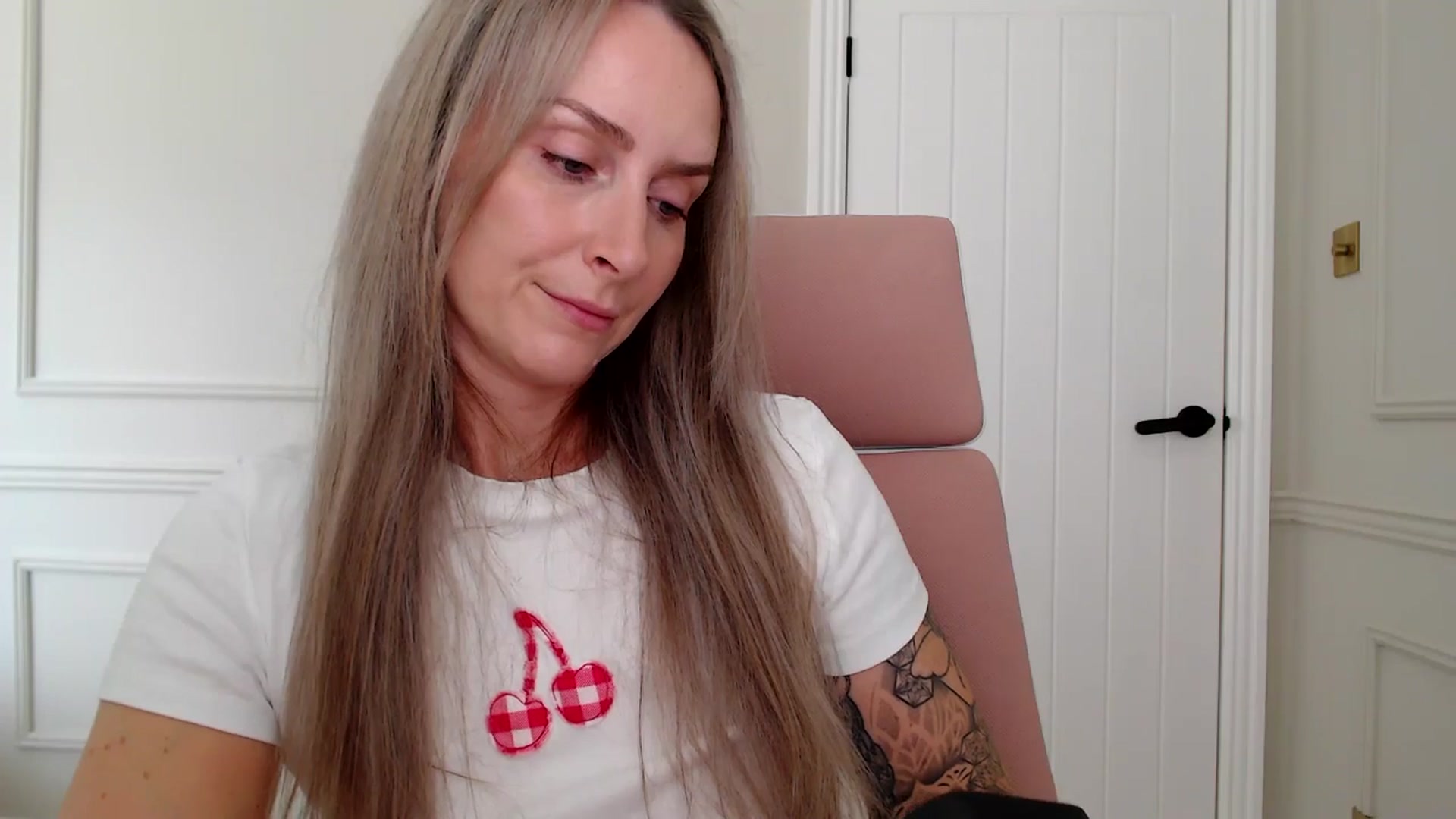 Gallery image thumbnail from Boob_Jiggler's myfreecams stream on, 09/19/2025, 13:33 image 12 of 20