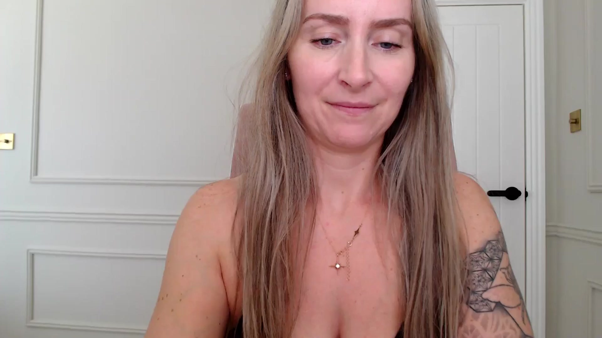 Gallery image thumbnail from Boob_Jiggler's myfreecams stream on, 09/28/2025, 13:56 image 6 of 20