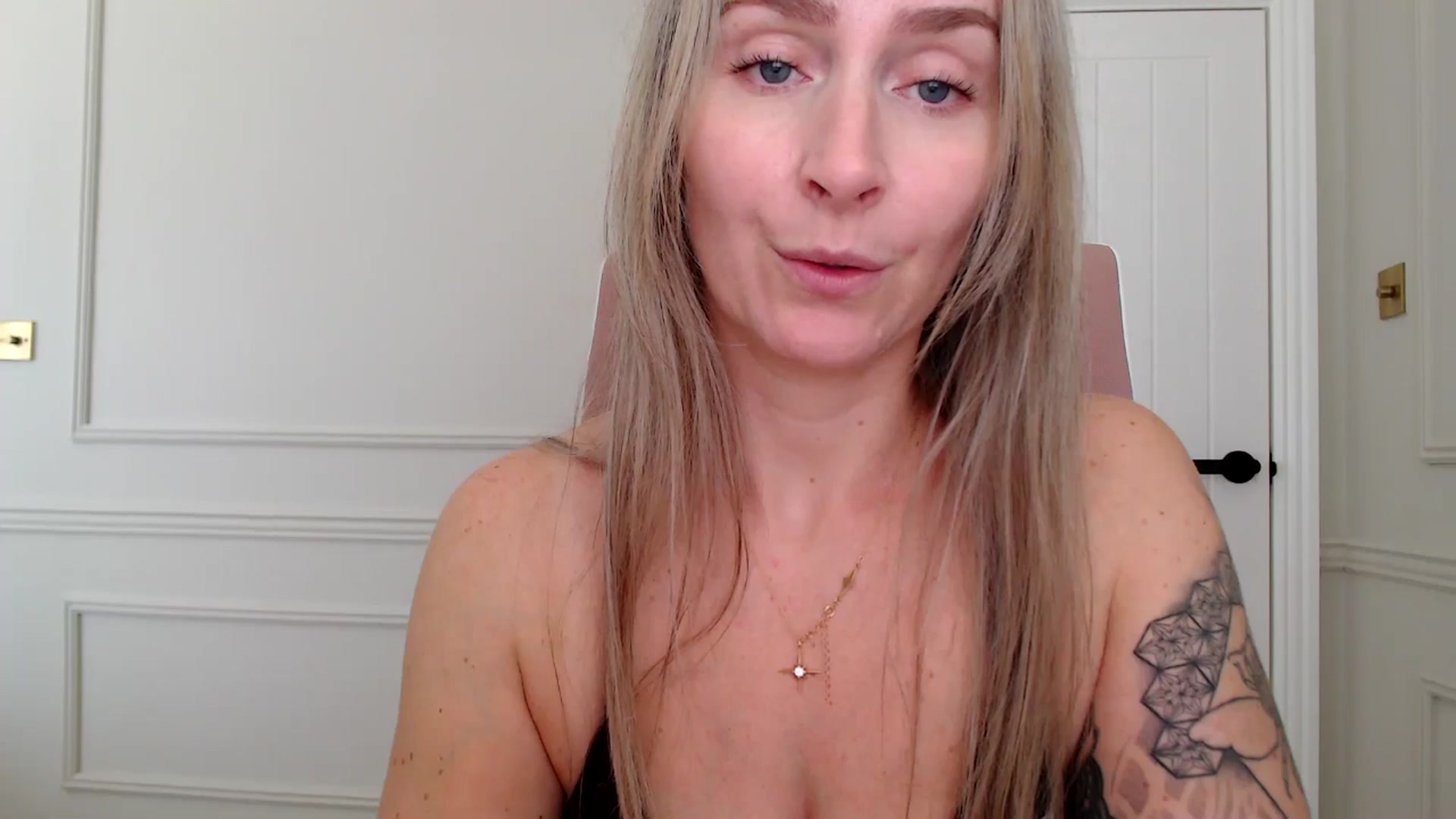 Gallery image thumbnail from Boob_Jiggler's myfreecams stream on, 09/28/2025, 13:56 image 5 of 20