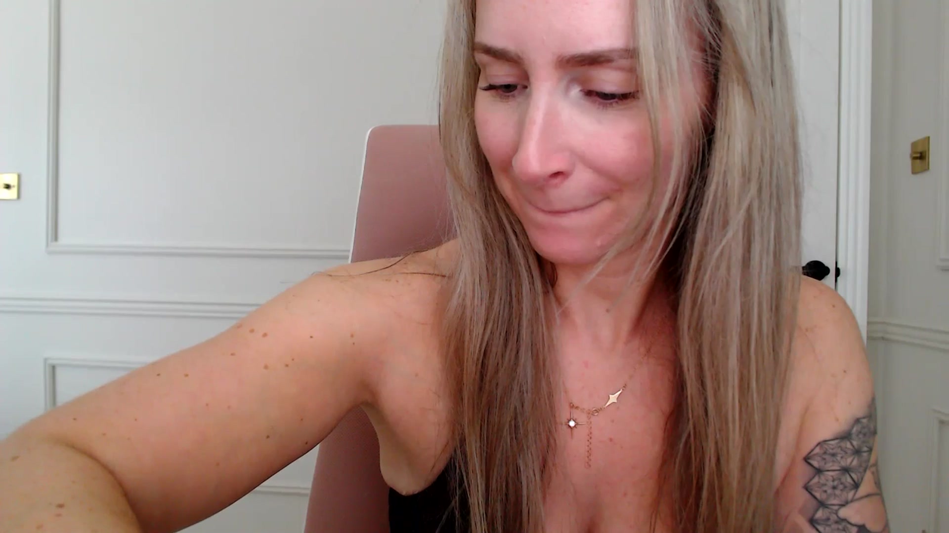 Gallery image thumbnail from Boob_Jiggler's myfreecams stream on, 09/28/2025, 13:56 image 14 of 20