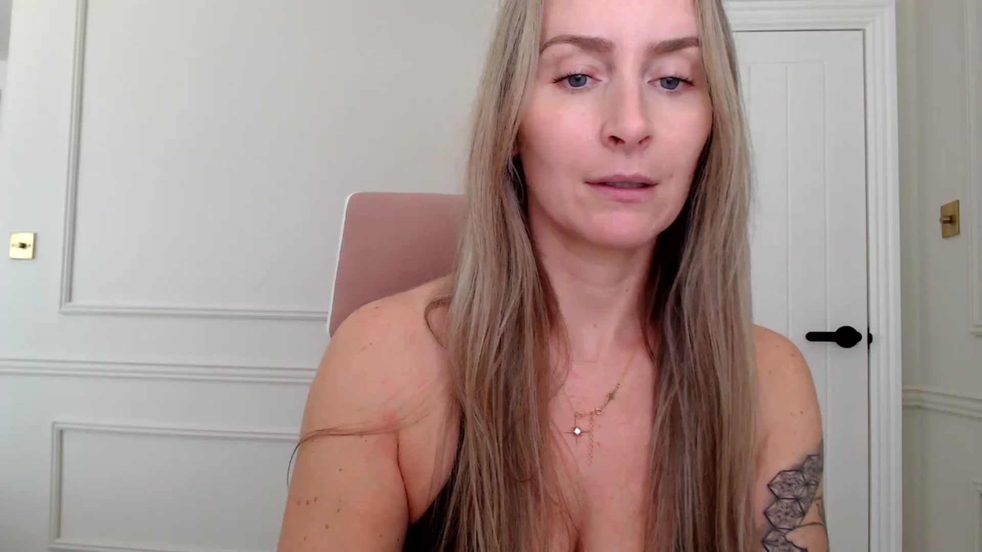Gallery image thumbnail from Boob_Jiggler's myfreecams stream on, 09/28/2025, 13:56 image 8 of 20