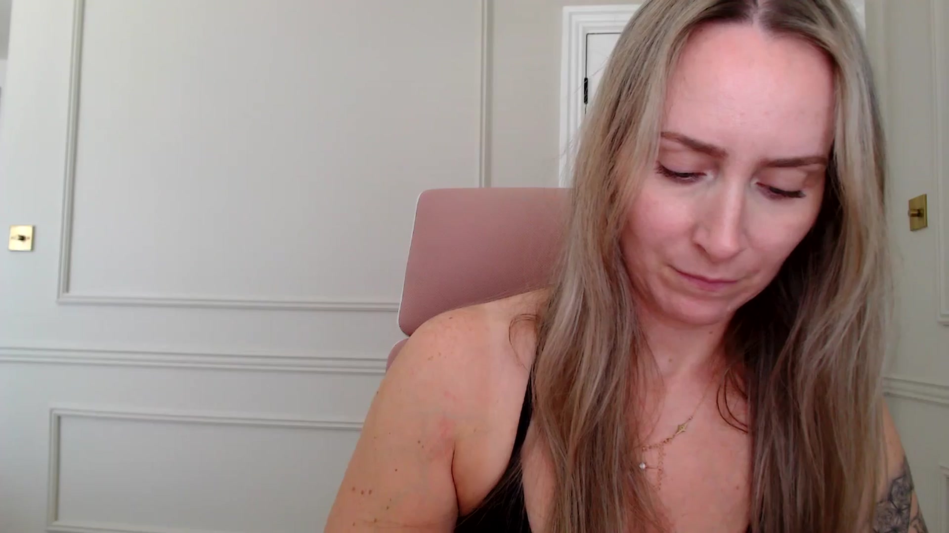 Gallery image thumbnail from Boob_Jiggler's myfreecams stream on, 09/28/2025, 13:56 image 10 of 20