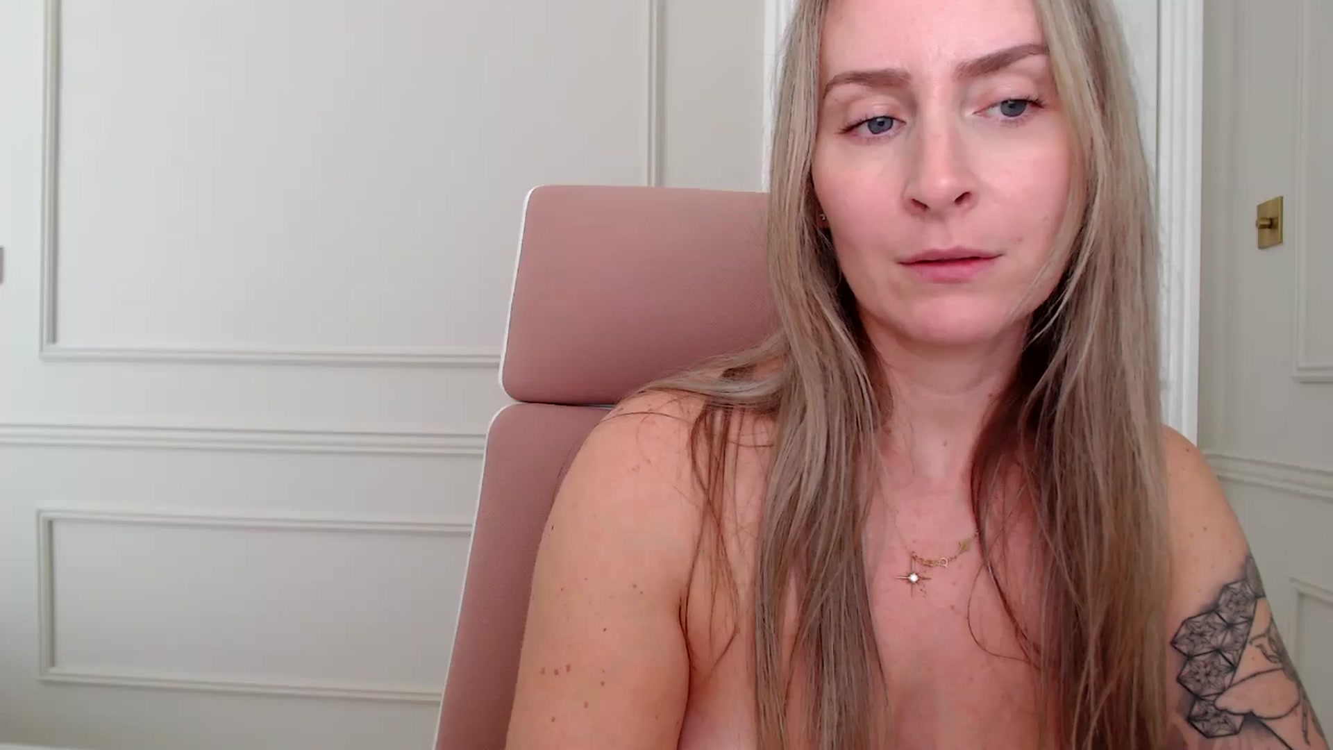 Gallery image thumbnail from Boob_Jiggler's myfreecams stream on, 09/28/2025, 14:34 image 19 of 20