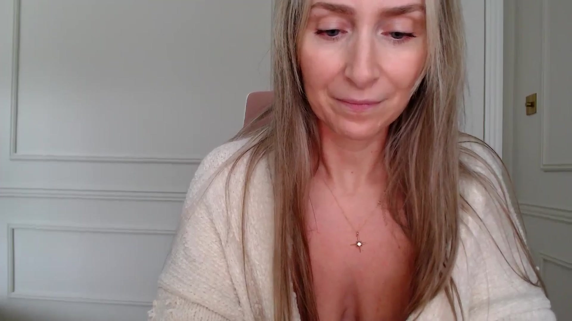 Gallery image thumbnail from Boob_Jiggler's myfreecams stream on, 10/13/2025, 13:37 image 14 of 20