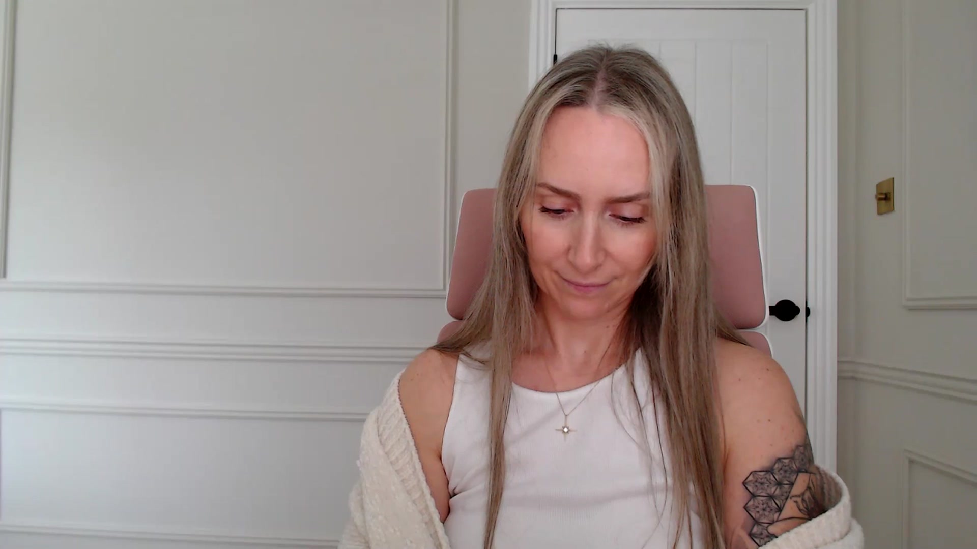 Gallery image thumbnail from Boob_Jiggler's myfreecams stream on, 10/13/2025, 13:37 image 6 of 20