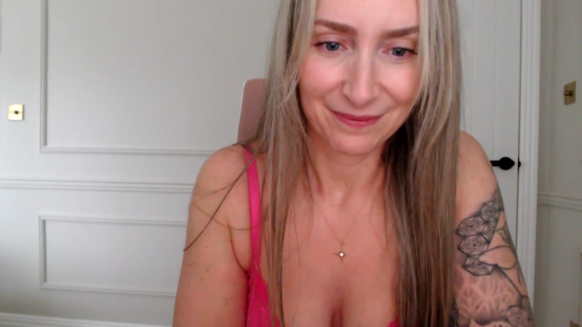 Gallery image thumbnail from Boob_Jiggler's myfreecams stream on, 10/14/2025, 13:12 image 10 of 20