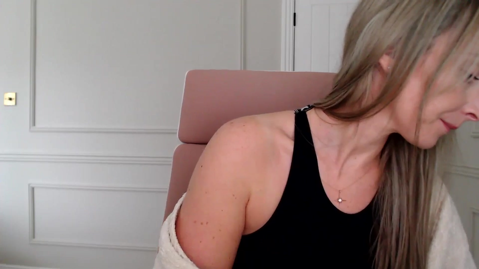 Gallery image thumbnail from Boob_Jiggler's myfreecams stream on, 10/15/2025, 13:02 image 20 of 20