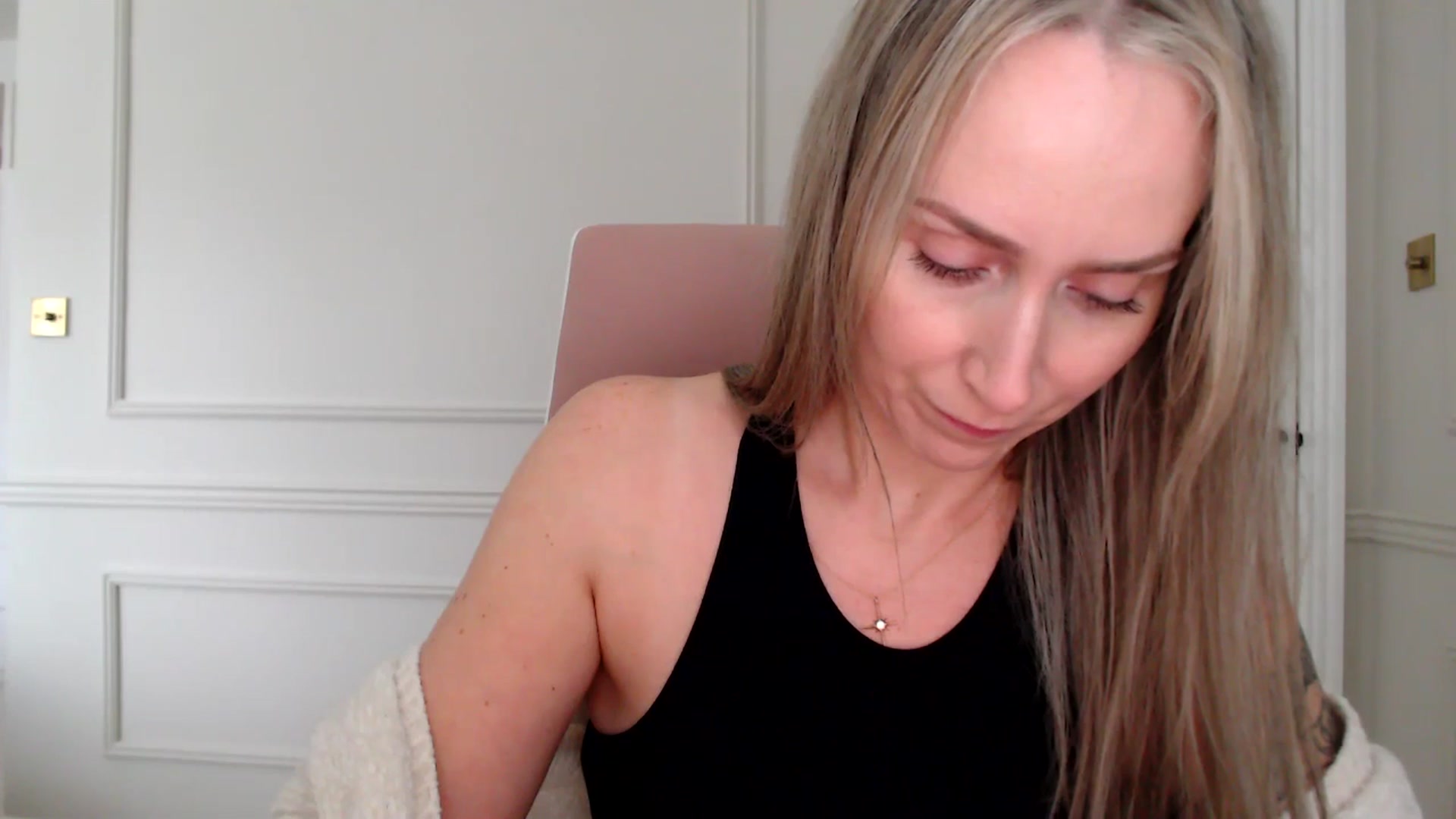 Gallery image thumbnail from Boob_Jiggler's myfreecams stream on, 10/15/2025, 13:02 image 8 of 20