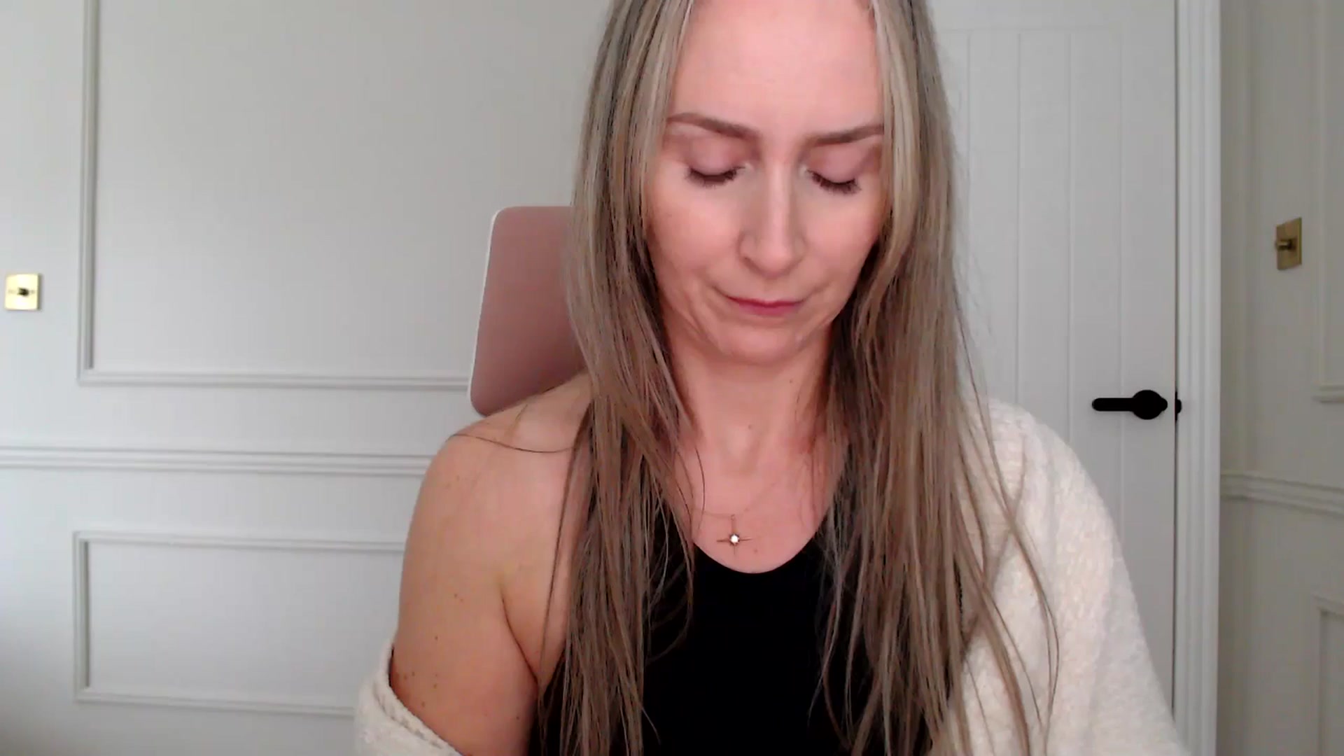 Gallery image thumbnail from Boob_Jiggler's myfreecams stream on, 10/15/2025, 13:02 image 15 of 20
