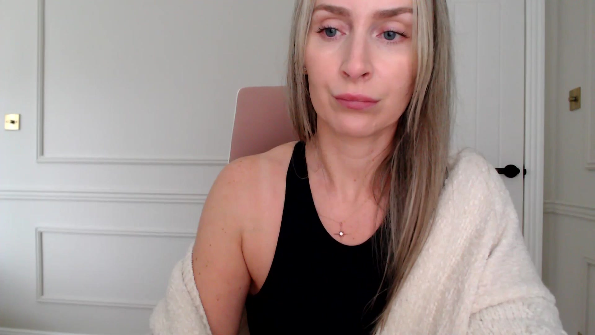 Gallery image thumbnail from Boob_Jiggler's myfreecams stream on, 10/15/2025, 13:02 image 19 of 20