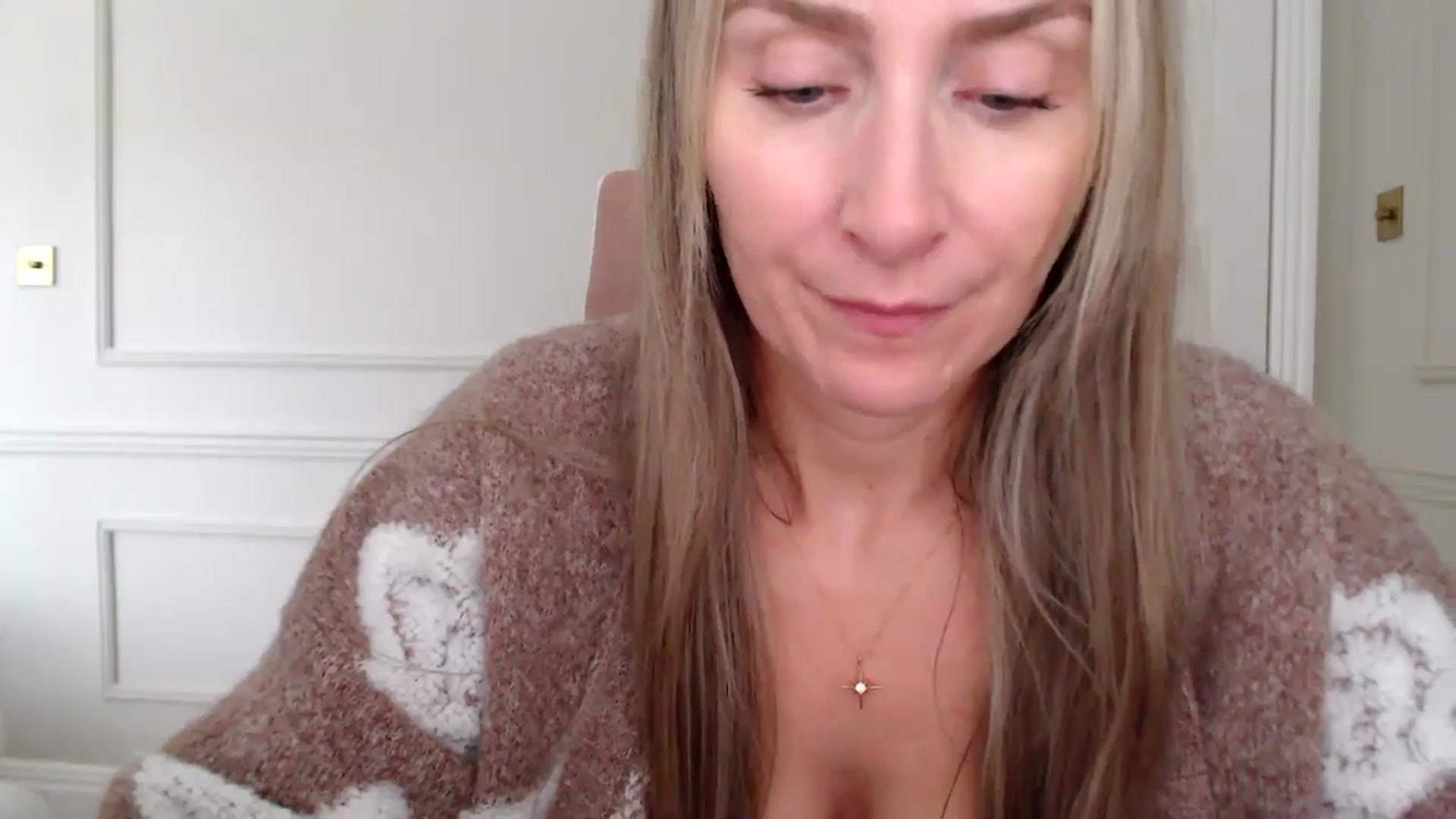 Gallery image thumbnail from Boob_Jiggler's myfreecams stream on, 10/24/2025, 13:10 image 10 of 20