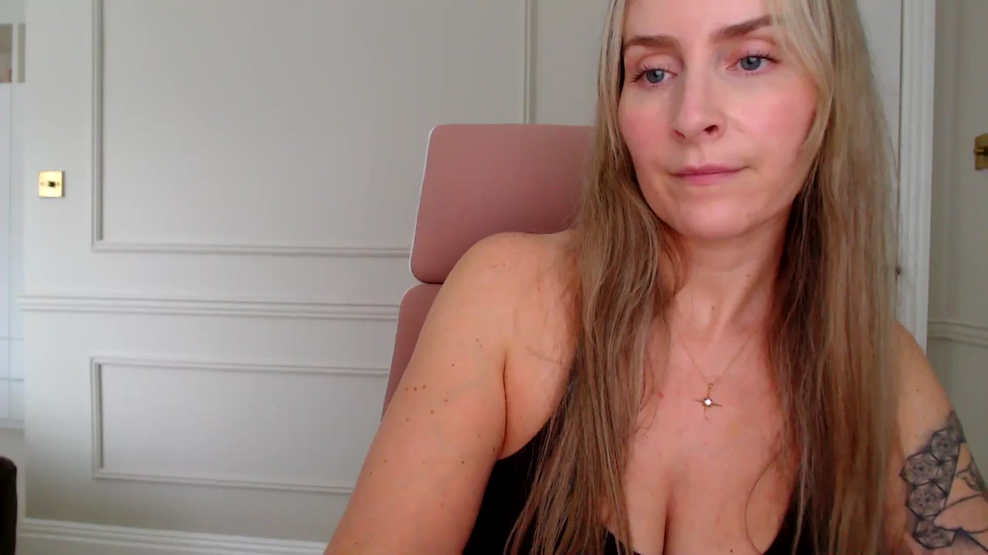 Gallery image thumbnail from Boob_Jiggler's myfreecams stream on, 11/06/2025, 14:31 image 6 of 20