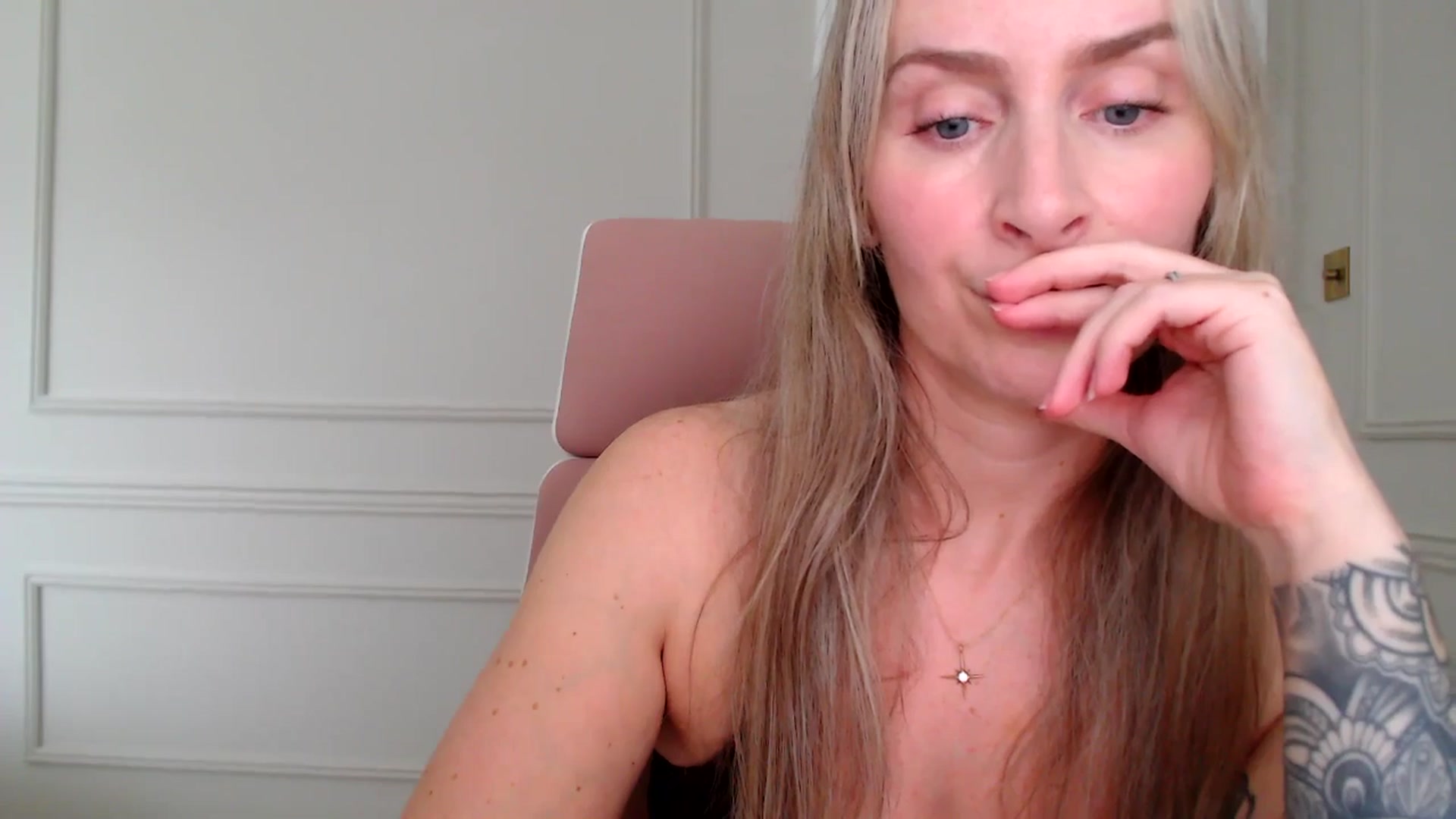 Gallery image thumbnail from Boob_Jiggler's myfreecams stream on, 11/06/2025, 14:31 image 14 of 20