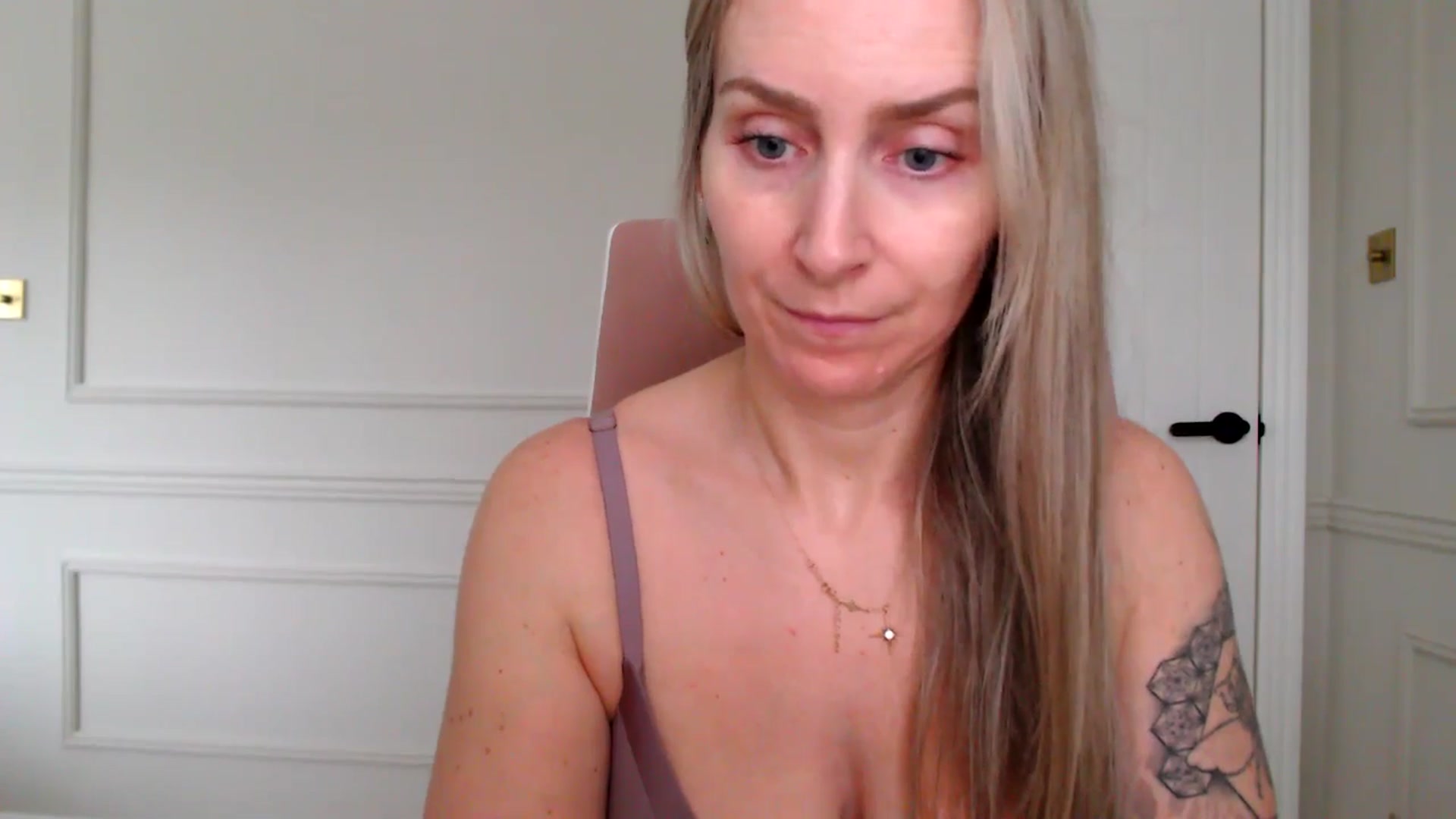 Gallery image thumbnail from Boob_Jiggler's myfreecams stream on, 11/10/2025, 14:41 image 4 of 20