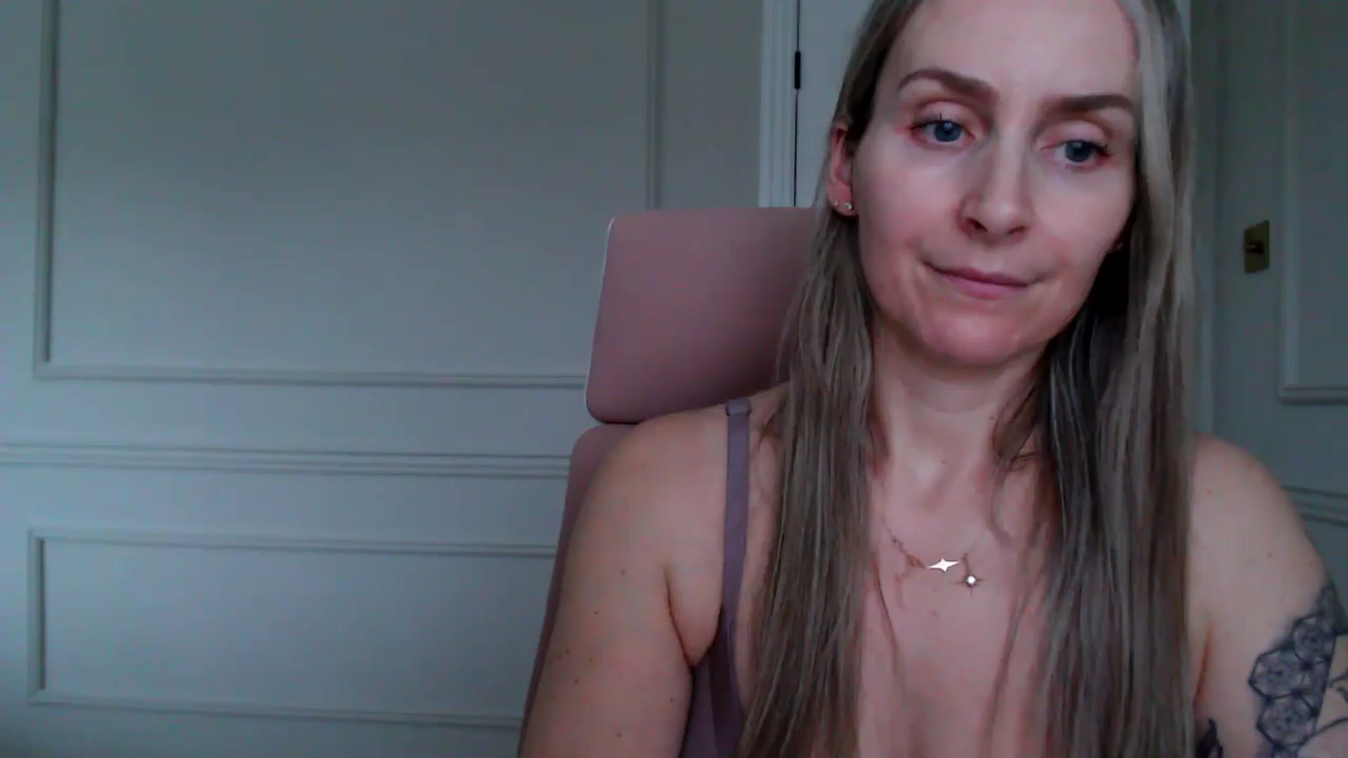 Gallery image thumbnail from Boob_Jiggler's myfreecams stream on, 11/10/2025, 14:41 image 11 of 20