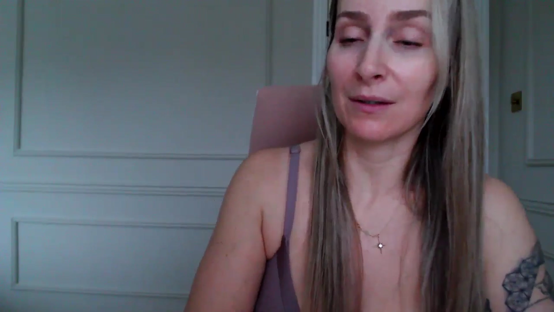 Gallery image thumbnail from Boob_Jiggler's myfreecams stream on, 11/10/2025, 14:41 image 9 of 20