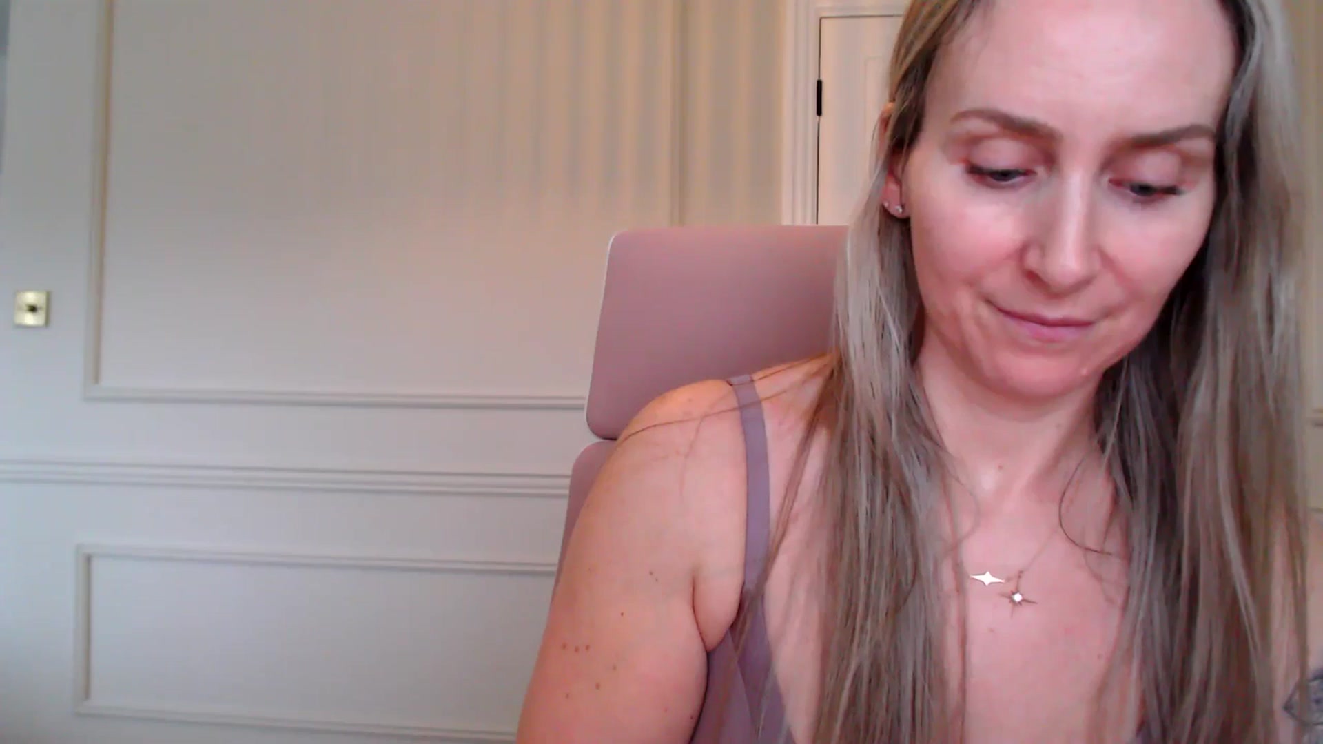 Gallery image thumbnail from Boob_Jiggler's myfreecams stream on, 11/10/2025, 14:41 image 17 of 20