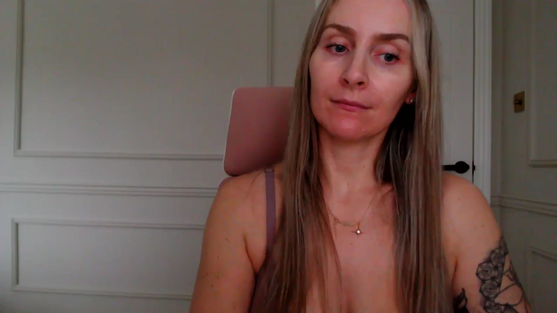 Gallery image thumbnail from Boob_Jiggler's myfreecams stream on, 11/10/2025, 14:41 image 8 of 20
