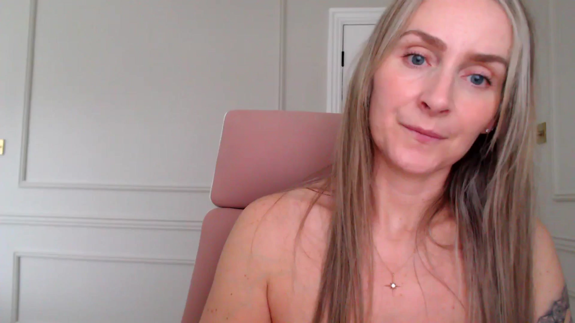 Gallery image thumbnail from Boob_Jiggler's myfreecams stream on, 11/11/2025, 14:33 image 18 of 20