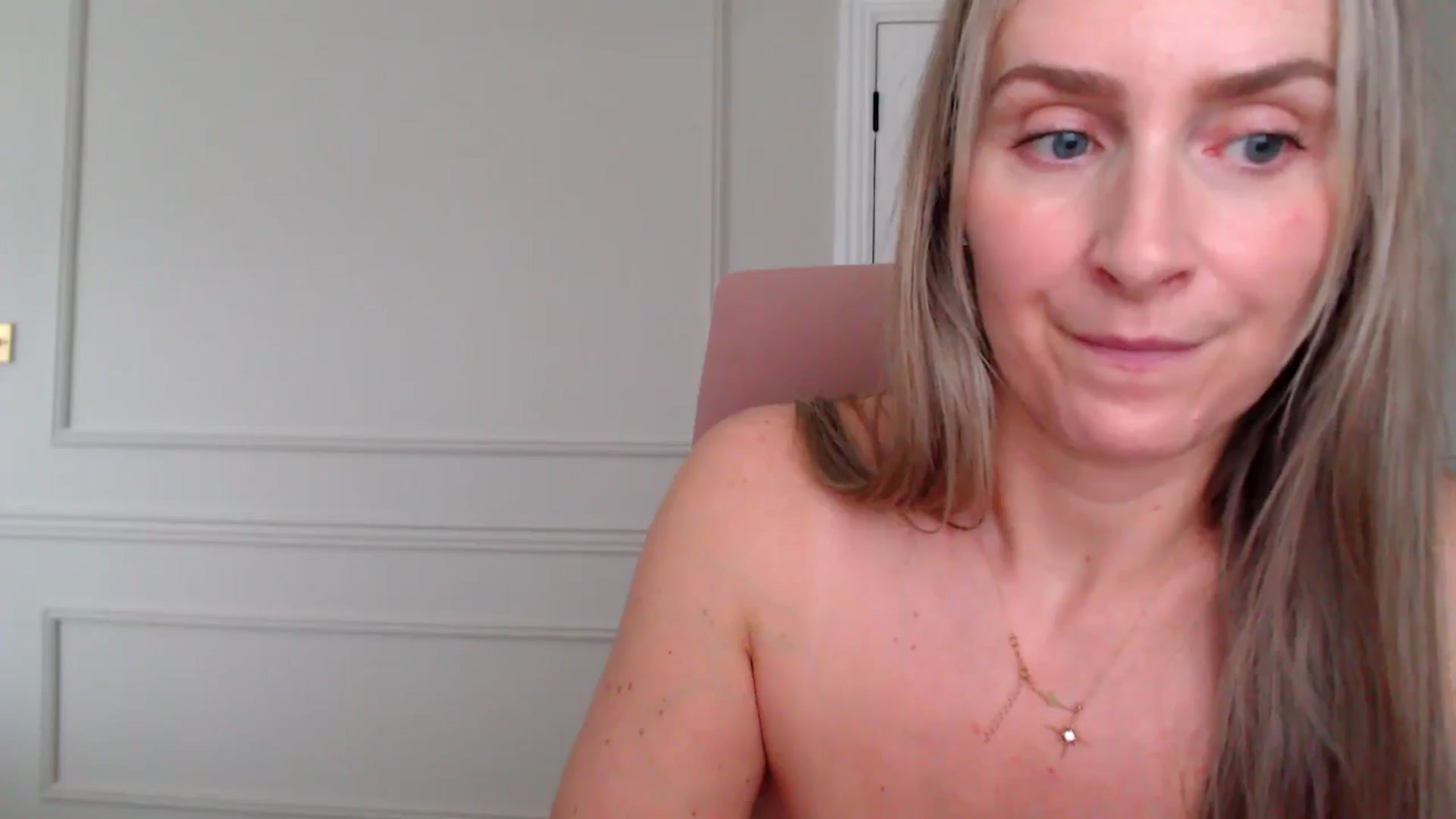 Gallery image thumbnail from Boob_Jiggler's myfreecams stream on, 11/12/2025, 14:55 image 16 of 20