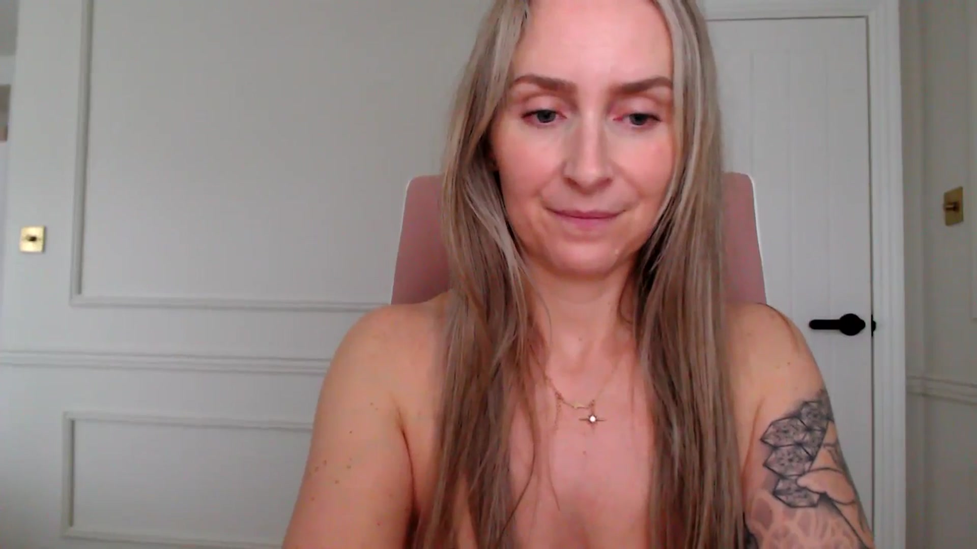 Gallery image thumbnail from Boob_Jiggler's myfreecams stream on, 11/12/2025, 14:55 image 8 of 20