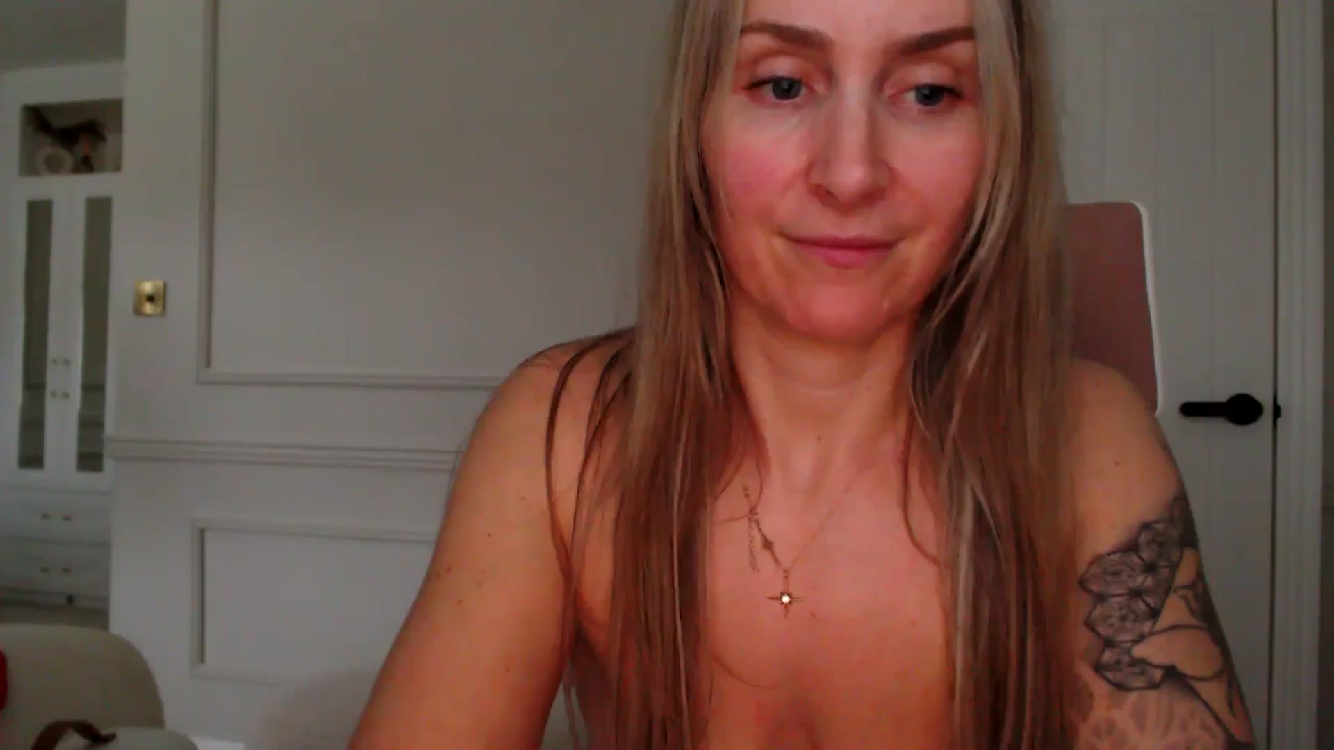 Gallery image thumbnail from Boob_Jiggler's myfreecams stream on, 12/01/2025, 14:46 image 15 of 20