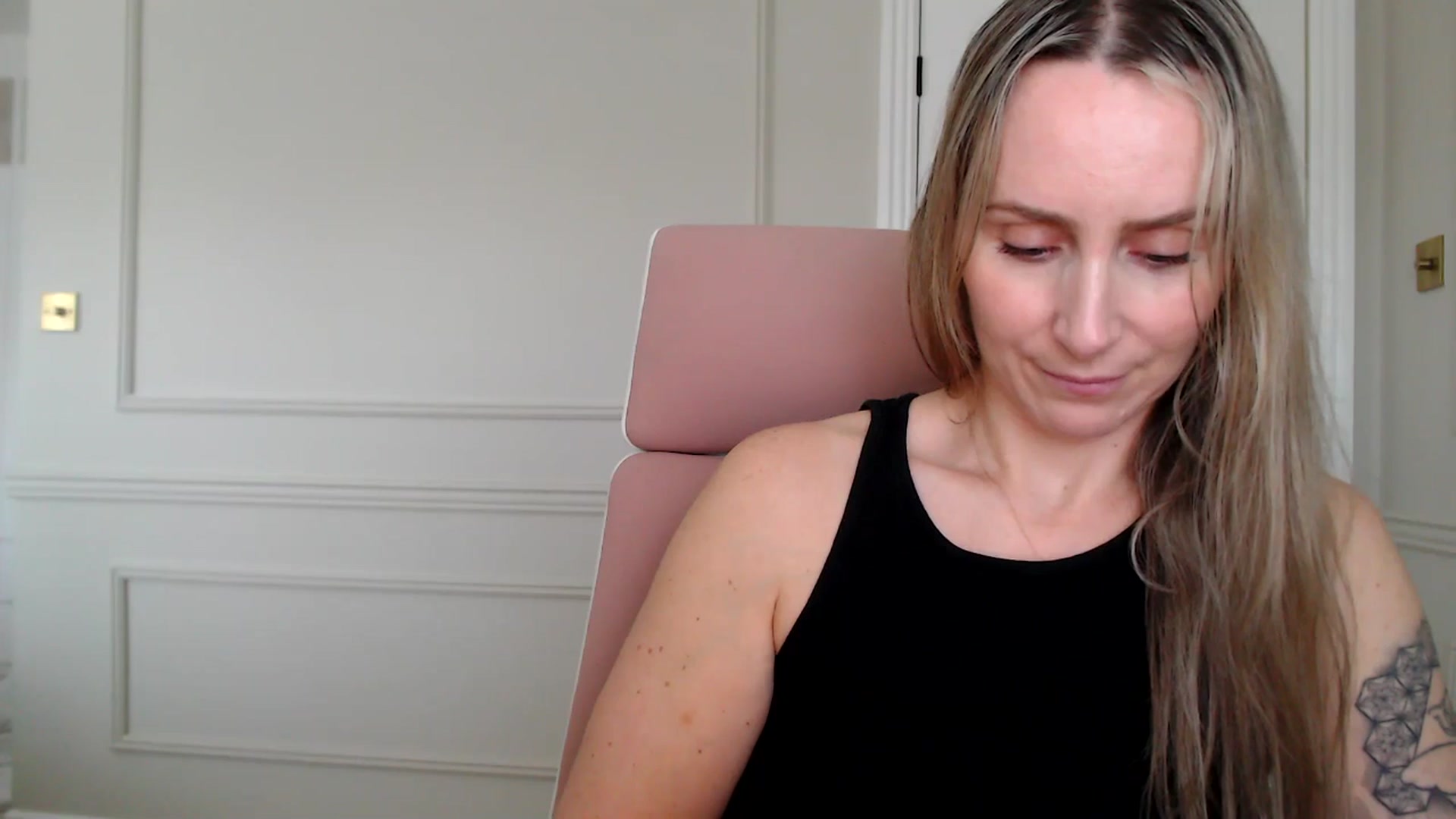 Gallery image thumbnail from Boob_Jiggler's myfreecams stream on, 12/10/2025, 14:51 image 15 of 20