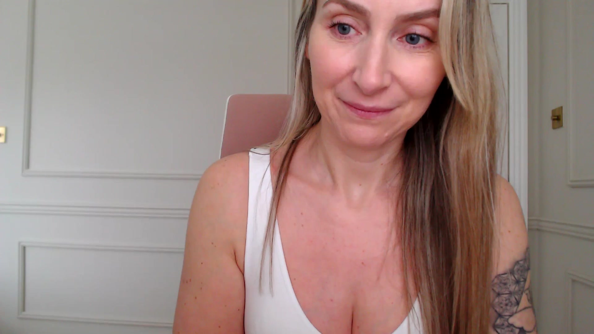 Gallery image thumbnail from Boob_Jiggler's myfreecams stream on, 03/07/2026, 11:57 image 15 of 20