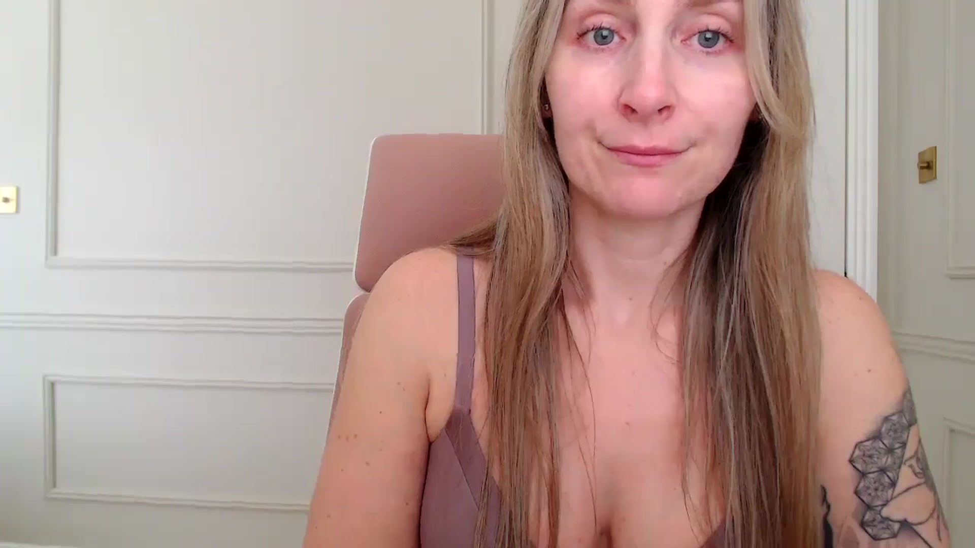 Gallery image thumbnail from Boob_Jiggler's myfreecams stream on, 03/13/2026, 14:30 image 16 of 20