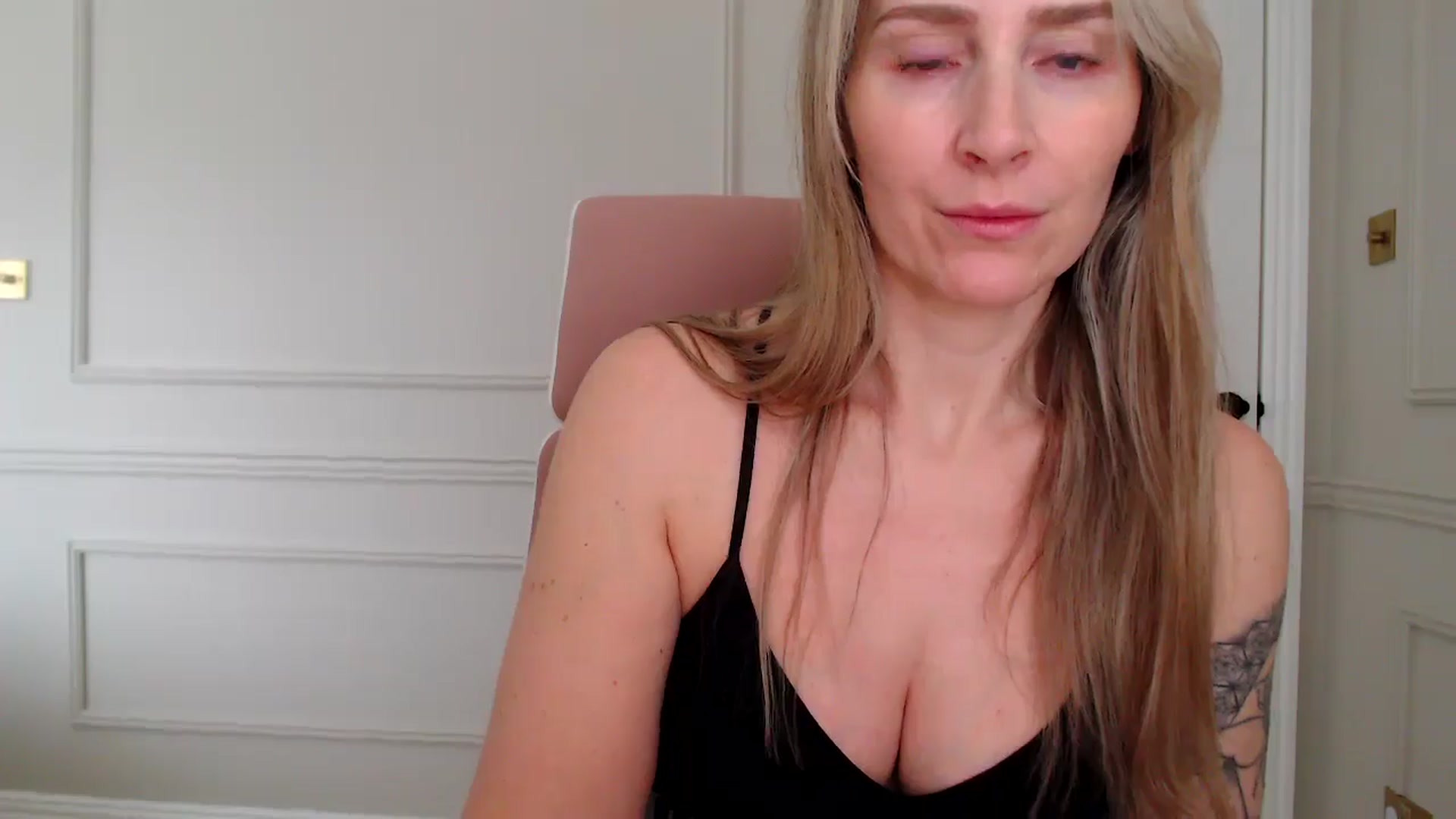 Gallery image thumbnail from Boob_Jiggler's myfreecams stream on, 03/29/2026, 10:44 image 9 of 20