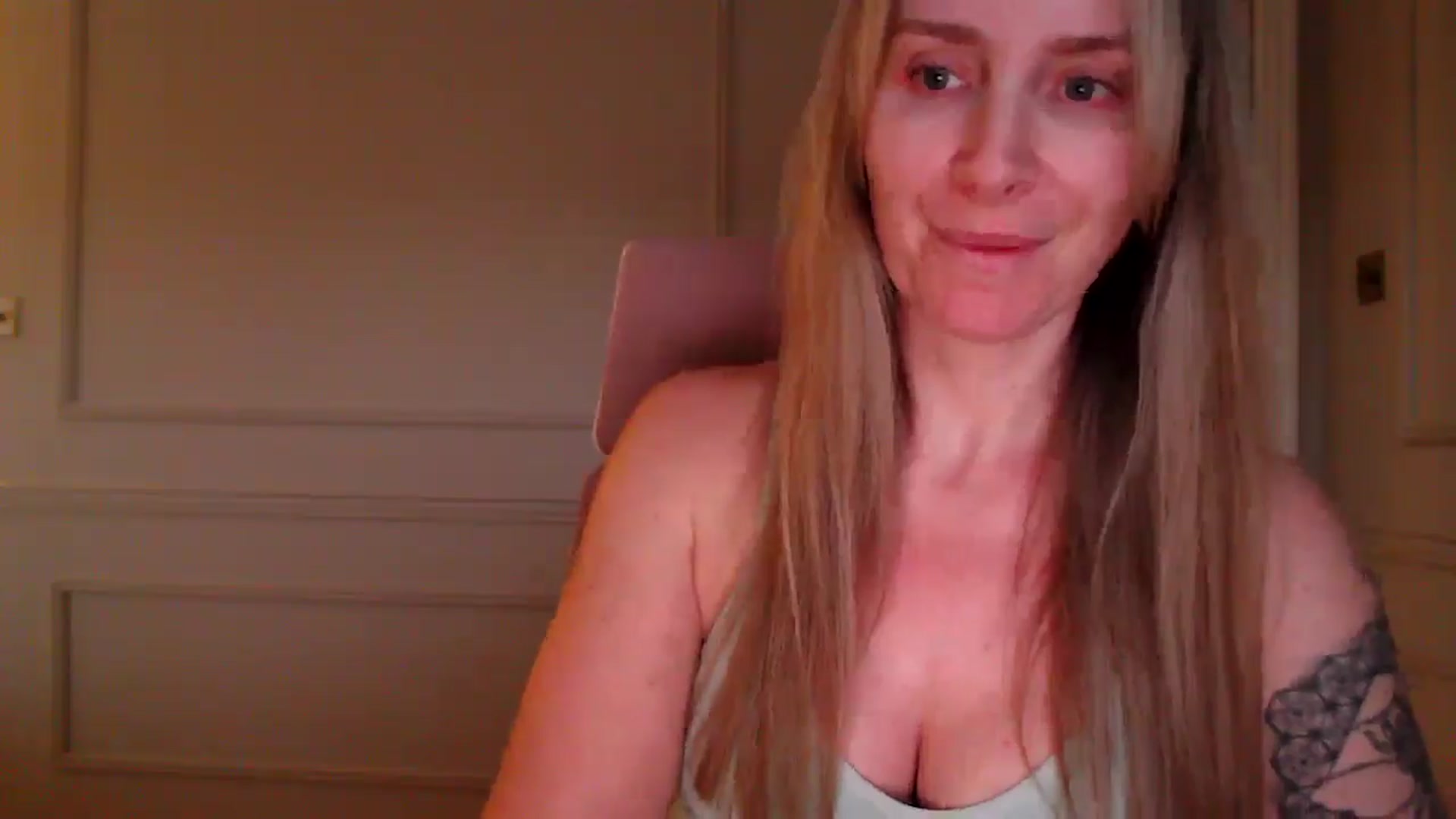 Gallery image thumbnail from Boob_Jiggler's myfreecams stream on, 03/30/2026, 19:36 image 9 of 20