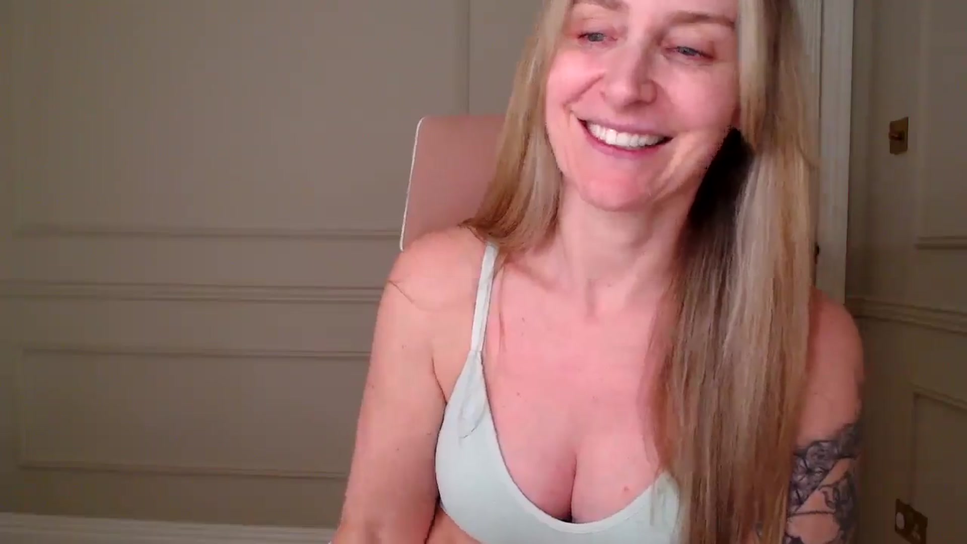 Gallery image thumbnail from Boob_Jiggler's myfreecams stream on, 03/30/2026, 19:36 image 16 of 20