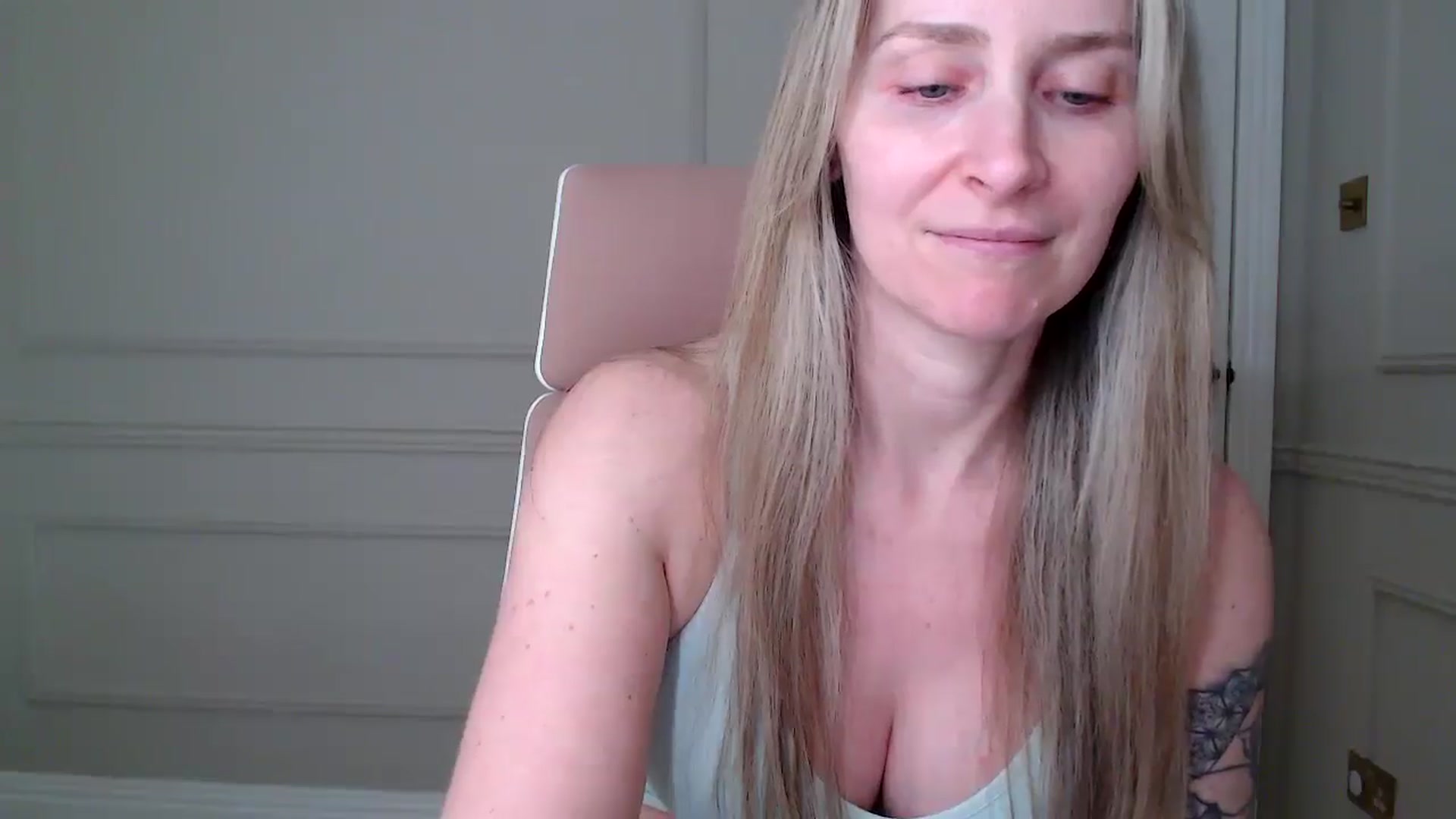 Gallery image thumbnail from Boob_Jiggler's myfreecams stream on, 03/30/2026, 19:36 image 19 of 20