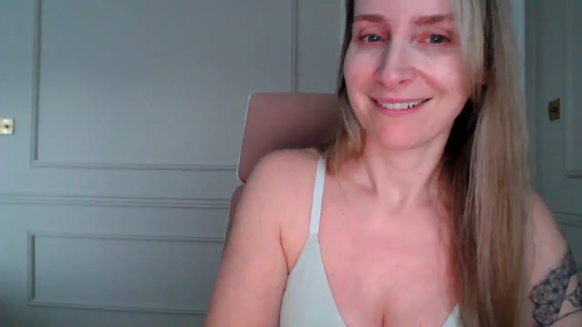 Gallery image thumbnail from Boob_Jiggler's myfreecams stream on, 03/30/2026, 19:36 image 2 of 20