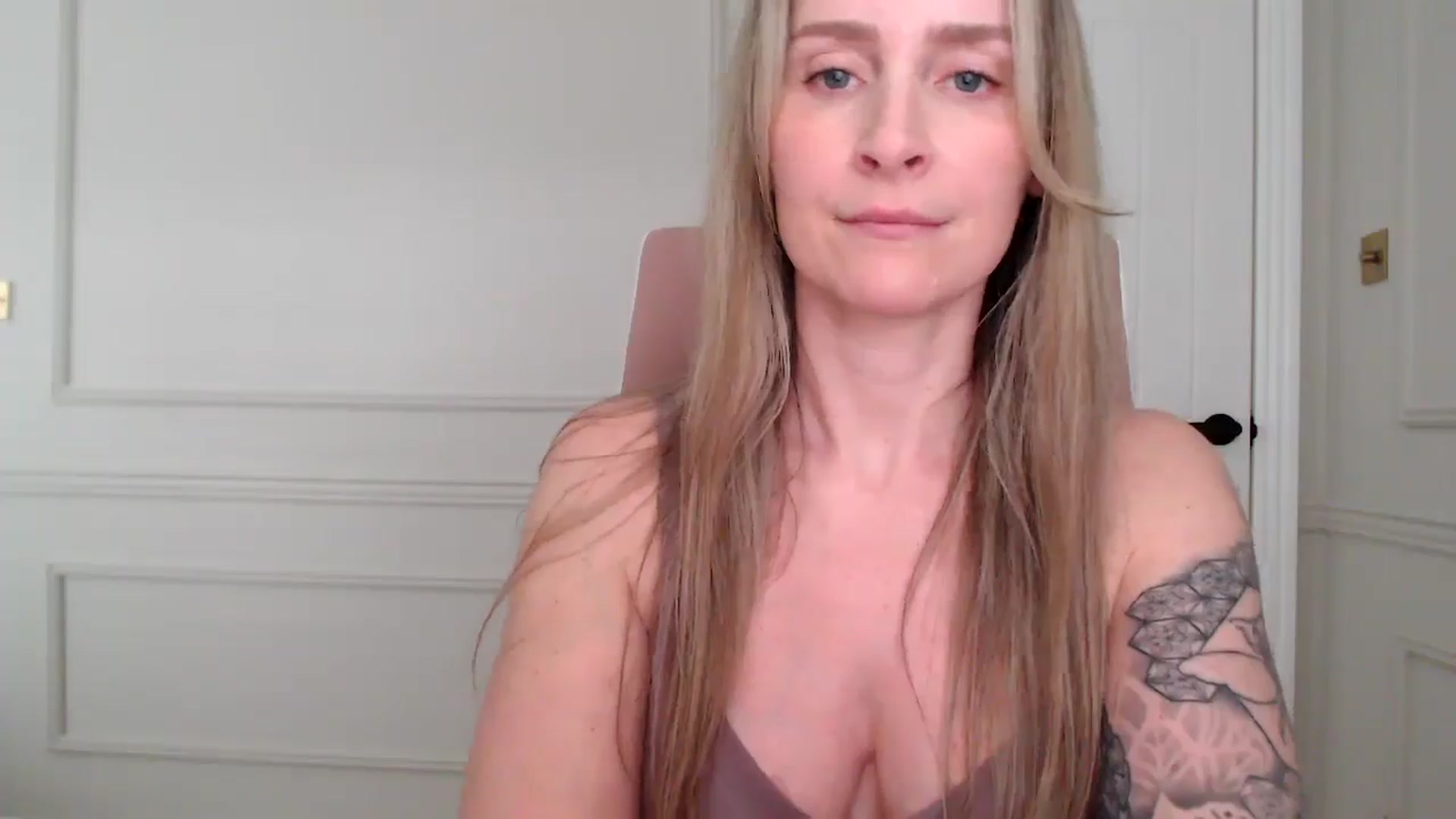 Gallery image thumbnail from Boob_Jiggler's myfreecams stream on, 03/31/2026, 18:33 image 10 of 20