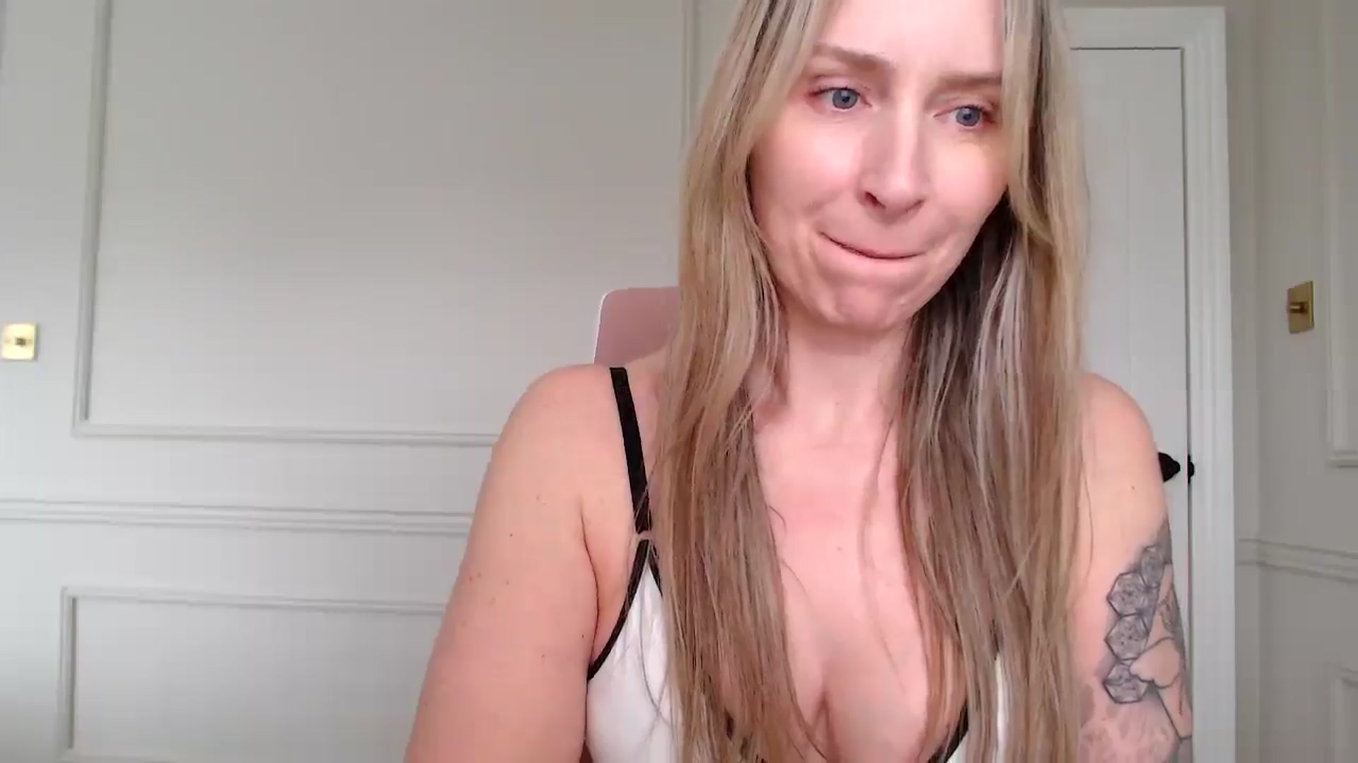 Gallery image thumbnail from Boob_Jiggler's myfreecams stream on, 04/01/2026, 17:30 image 11 of 20