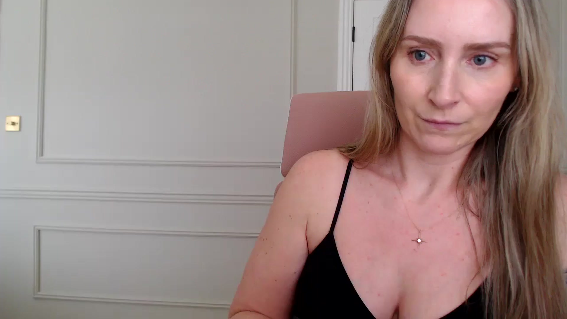 Gallery image thumbnail from Boob_Jiggler's myfreecams stream on, 04/11/2026, 13:30 image 3 of 20