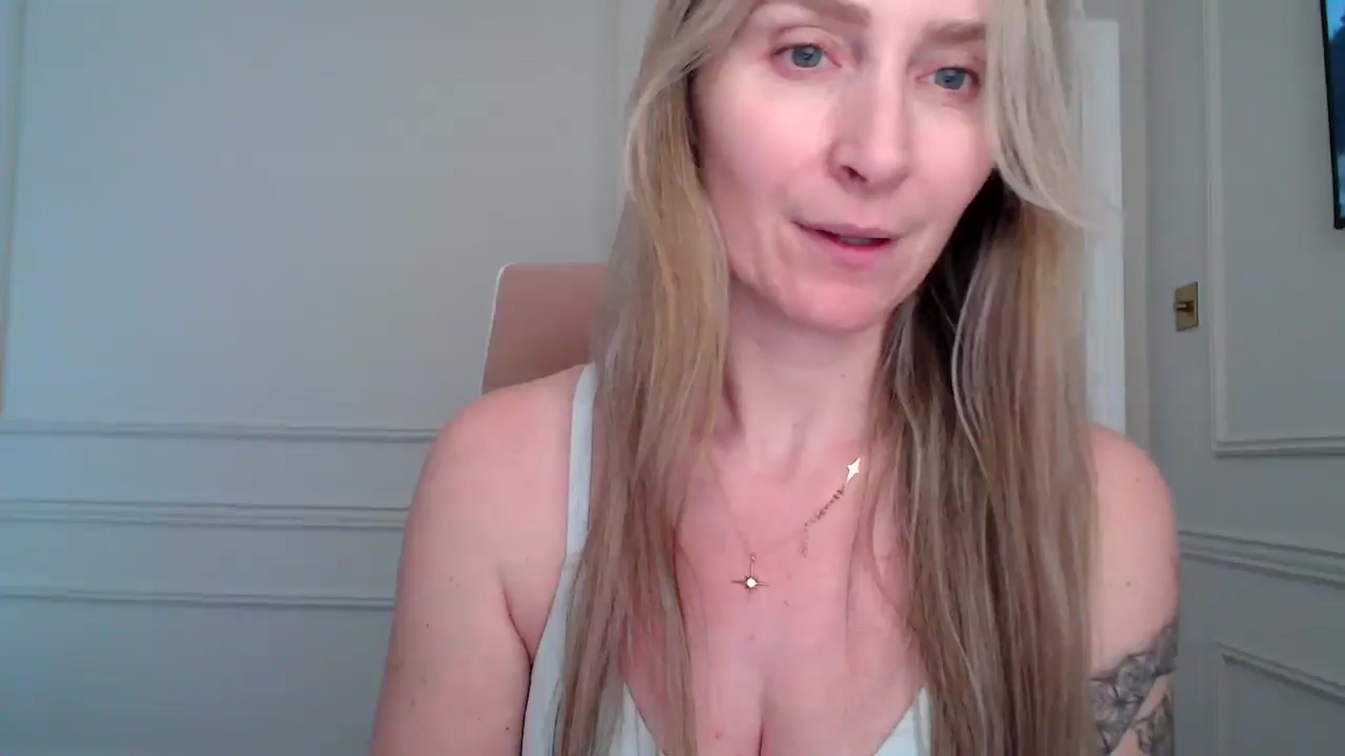 Gallery image thumbnail from Boob_Jiggler's myfreecams stream on, 04/13/2026, 19:17 image 1 of 20