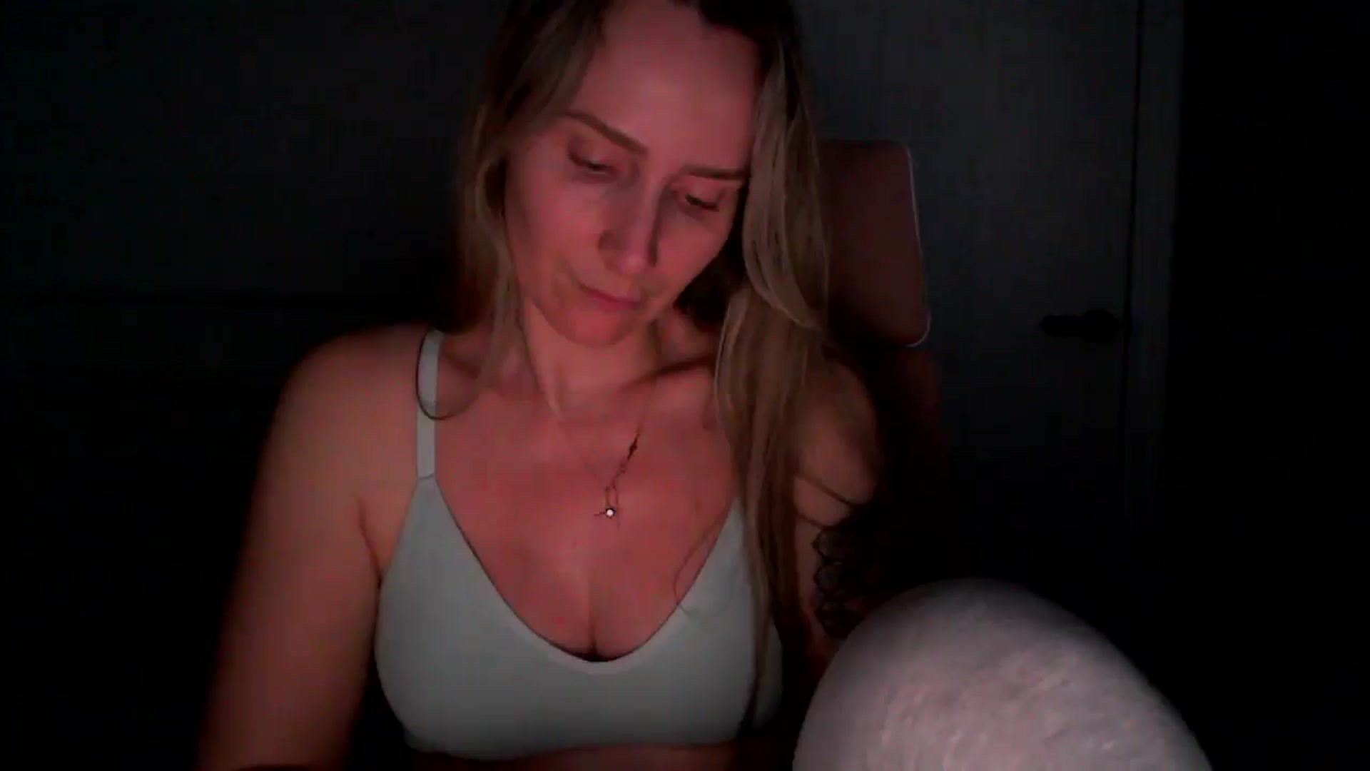 Gallery image thumbnail from Boob_Jiggler's myfreecams stream on, 04/13/2026, 19:17 image 20 of 20