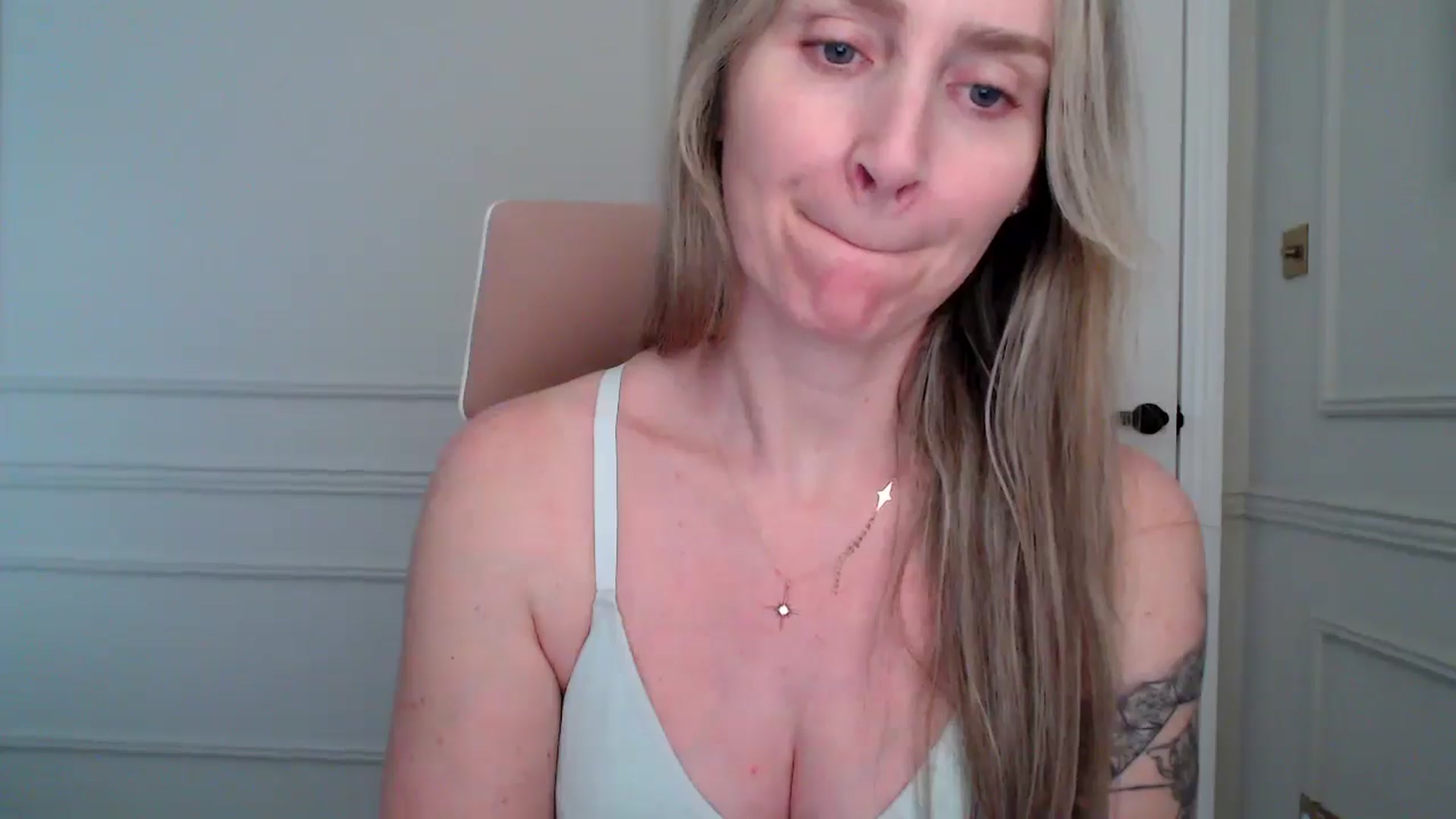 Gallery image thumbnail from Boob_Jiggler's myfreecams stream on, 04/13/2026, 19:17 image 2 of 20