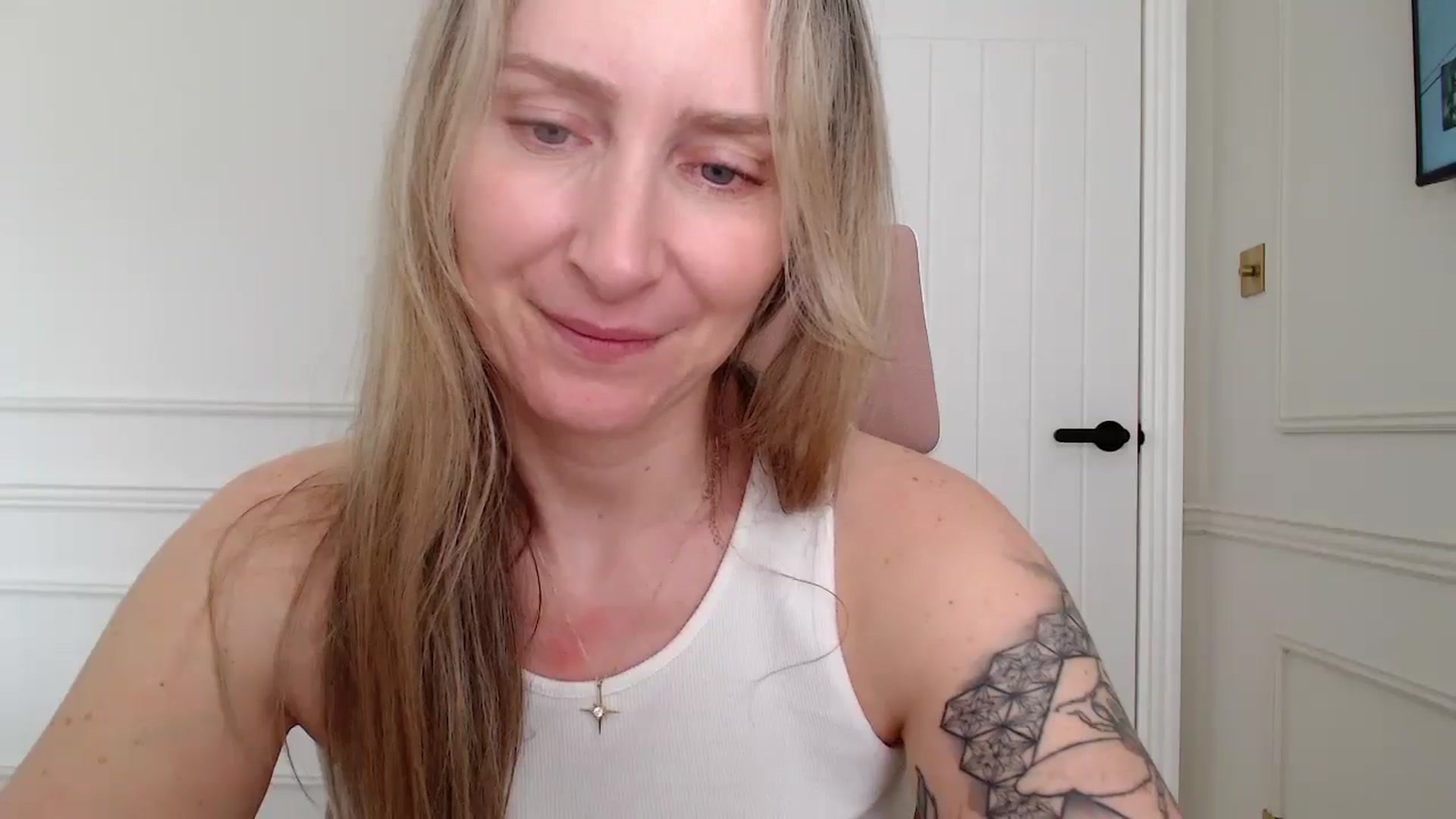 Gallery image thumbnail from Boob_Jiggler's myfreecams stream on, 04/14/2026, 13:51 image 5 of 20