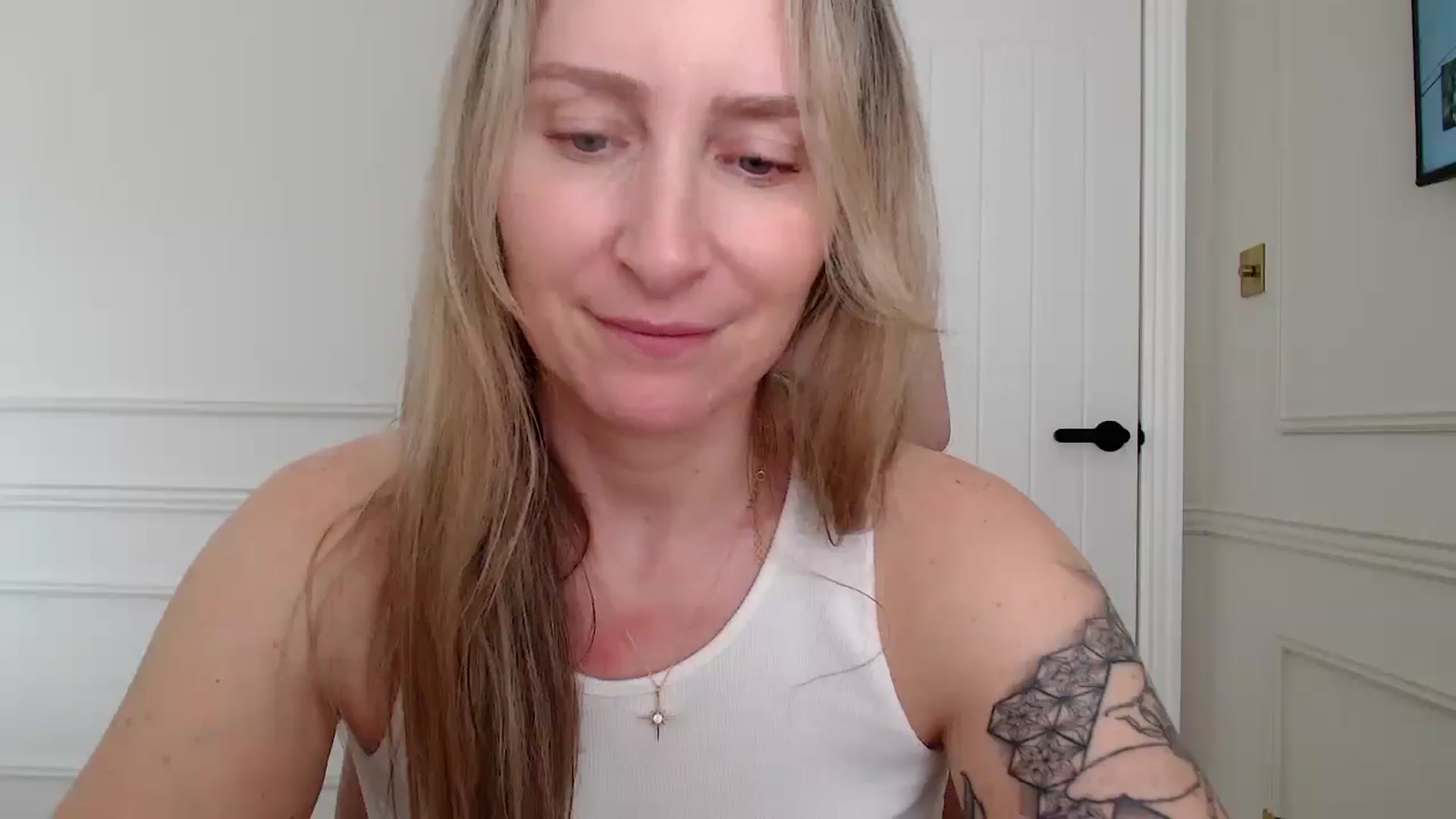 Gallery image thumbnail from Boob_Jiggler's myfreecams stream on, 04/14/2026, 13:51 image 6 of 20