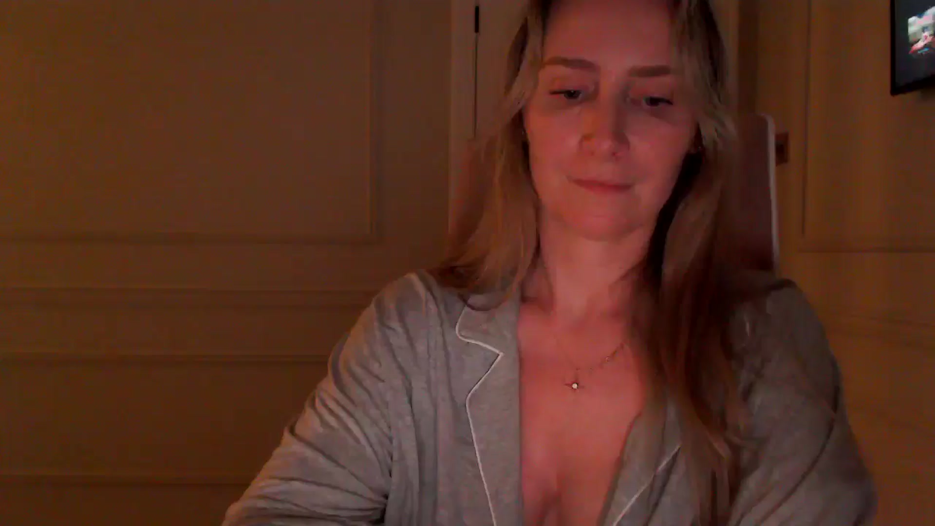 Gallery image thumbnail from Boob_Jiggler's myfreecams stream on, 04/14/2026, 19:20 image 20 of 20