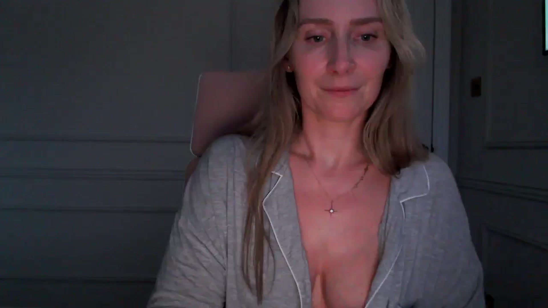 Gallery image thumbnail from Boob_Jiggler's myfreecams stream on, 04/14/2026, 19:20 image 8 of 20