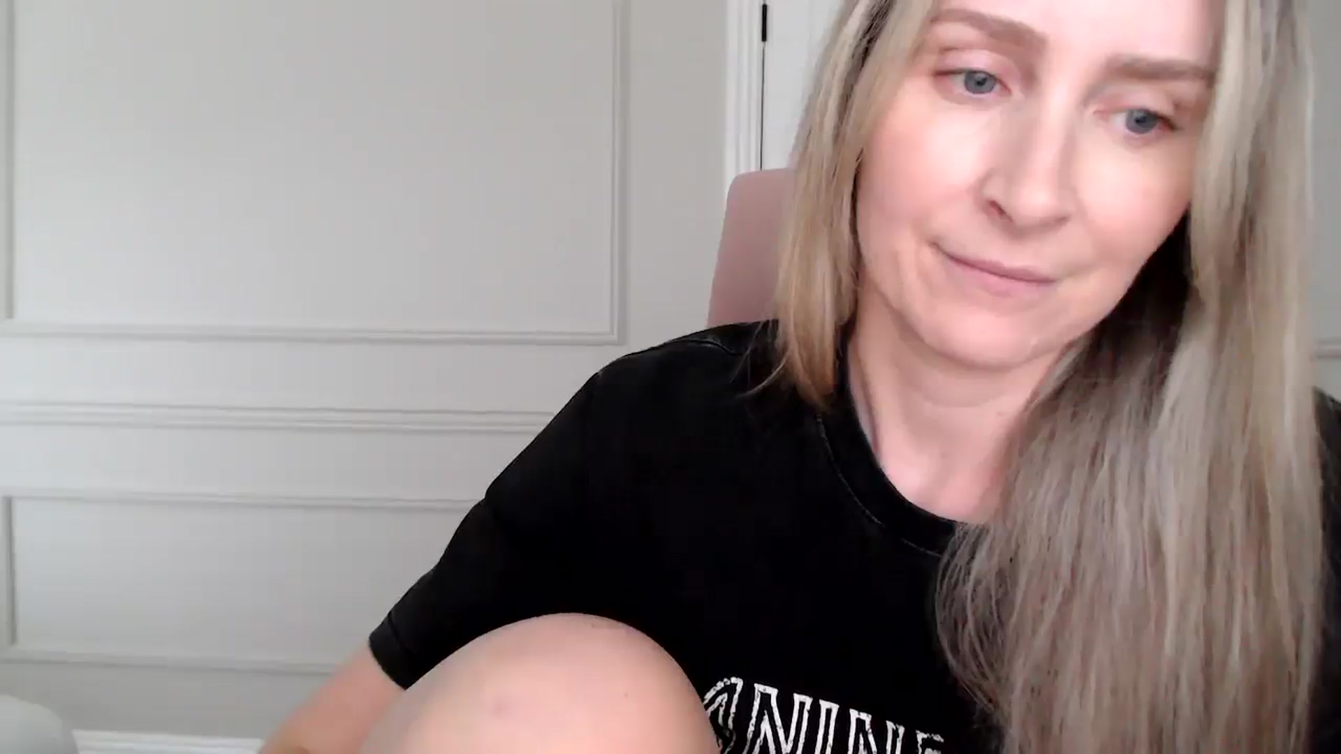 Gallery image thumbnail from Boob_Jiggler's myfreecams stream on, 04/15/2026, 13:54 image 19 of 20